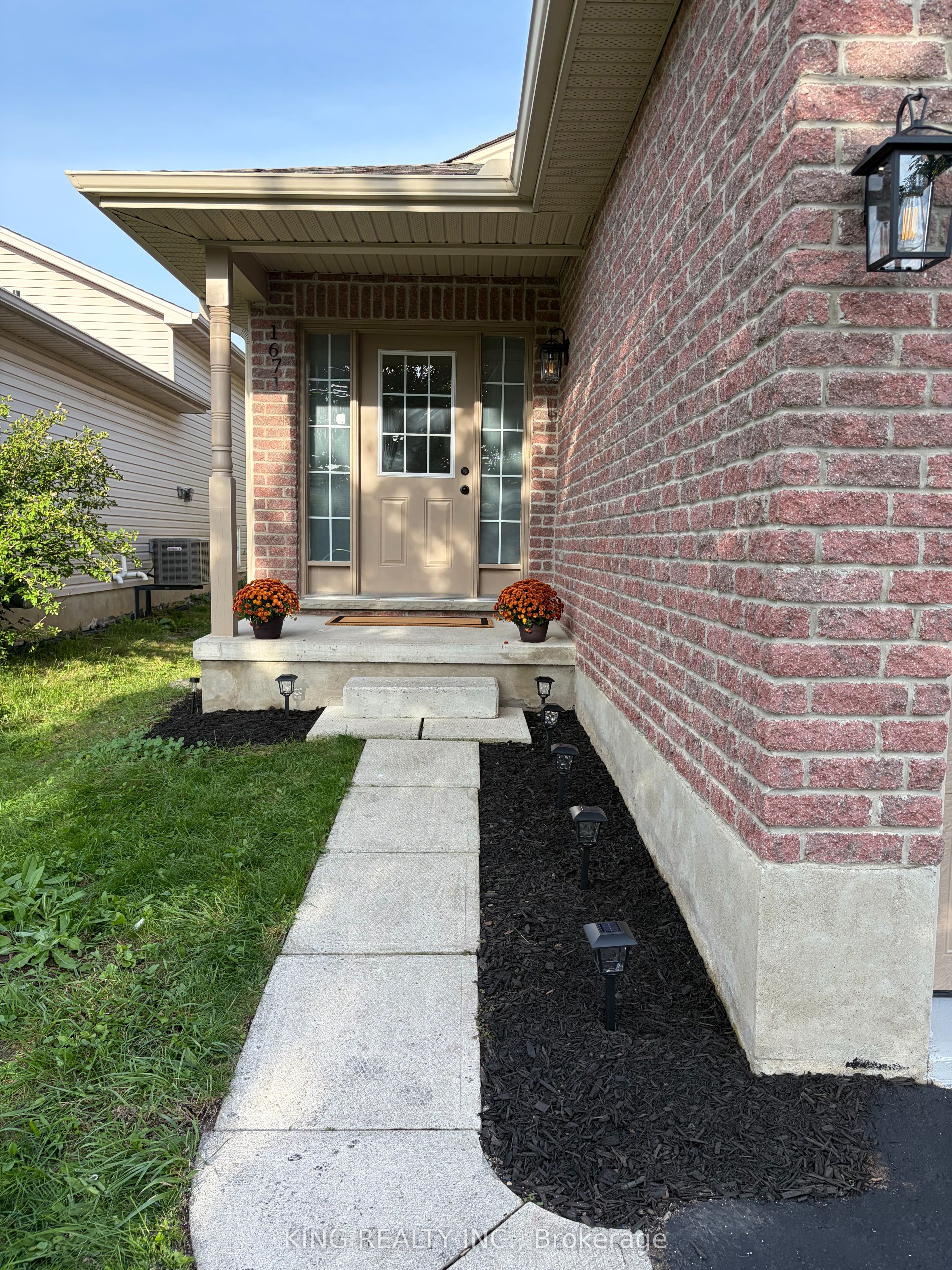 1671 Benjamin Drive, London East, ON N5V 5K1 photo 3