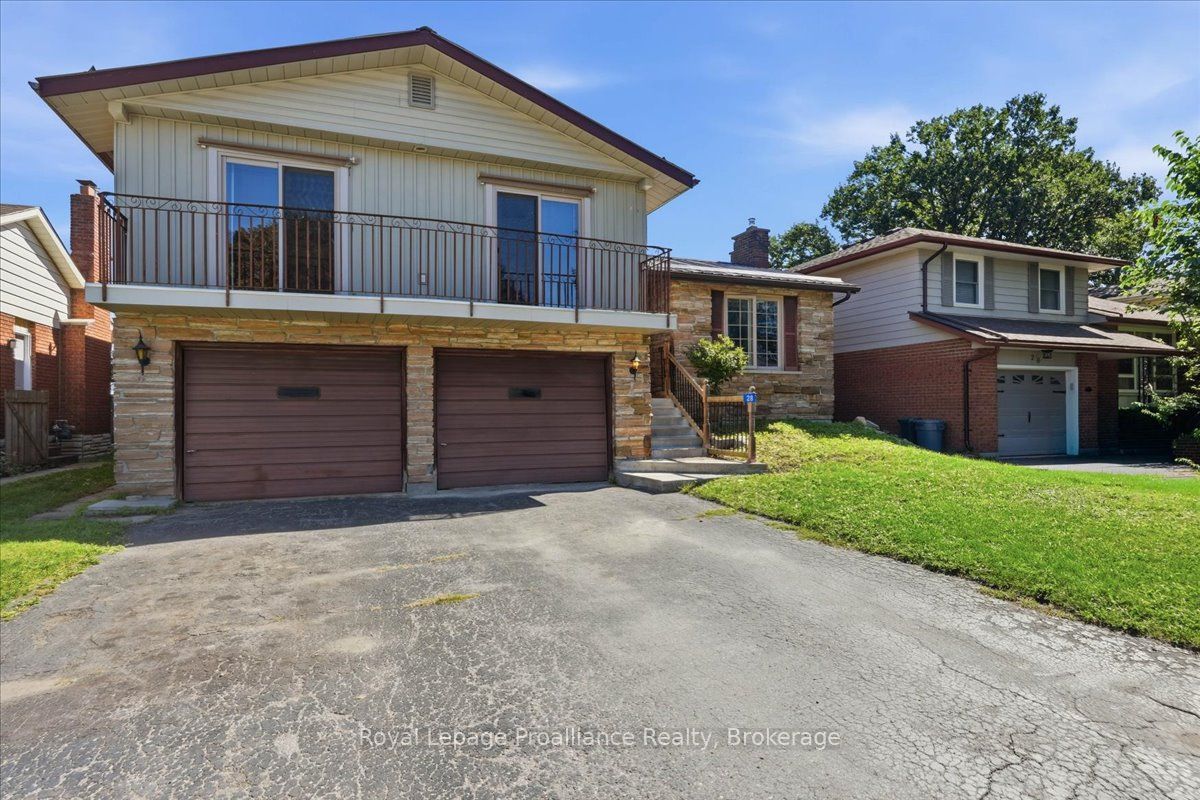 28 Kensington Crescent, Belleville, ON K8P 4T3 photo 2
