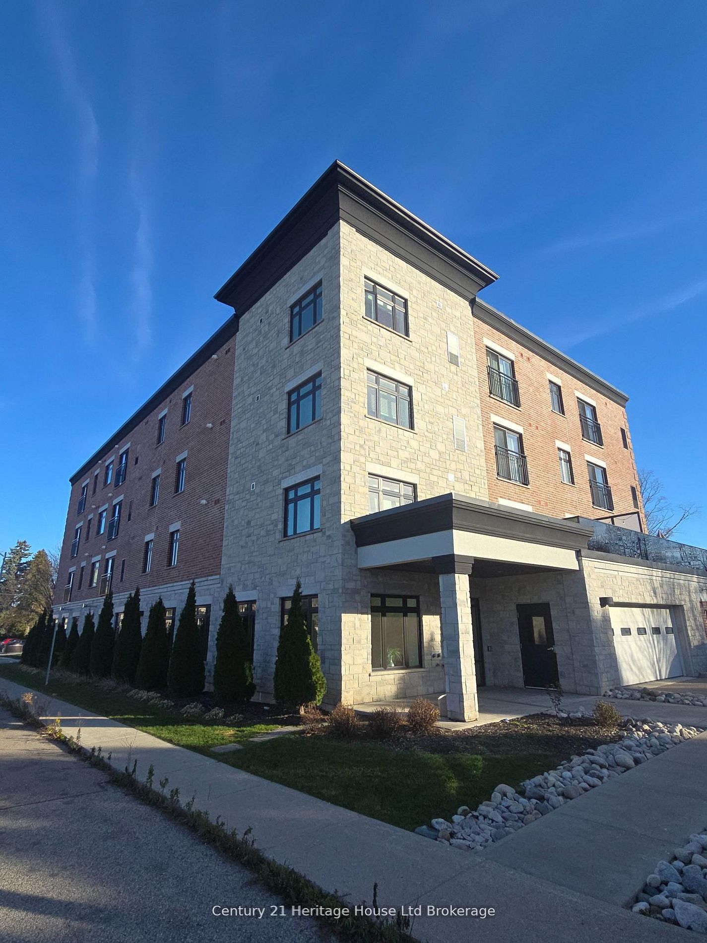 71 Metcalf Street 302, Woodstock, ON N4S 3E9