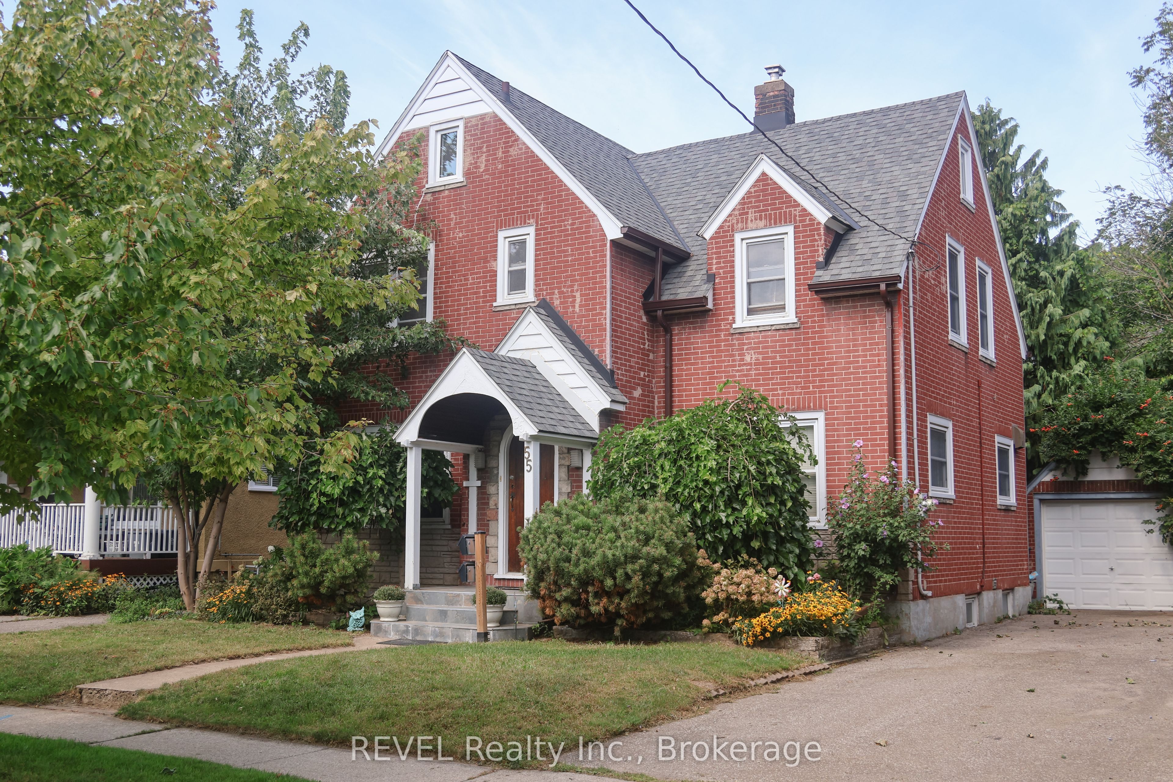 55 Maple Street Upper, St. Catharines, ON L2R 2A8 photo 3