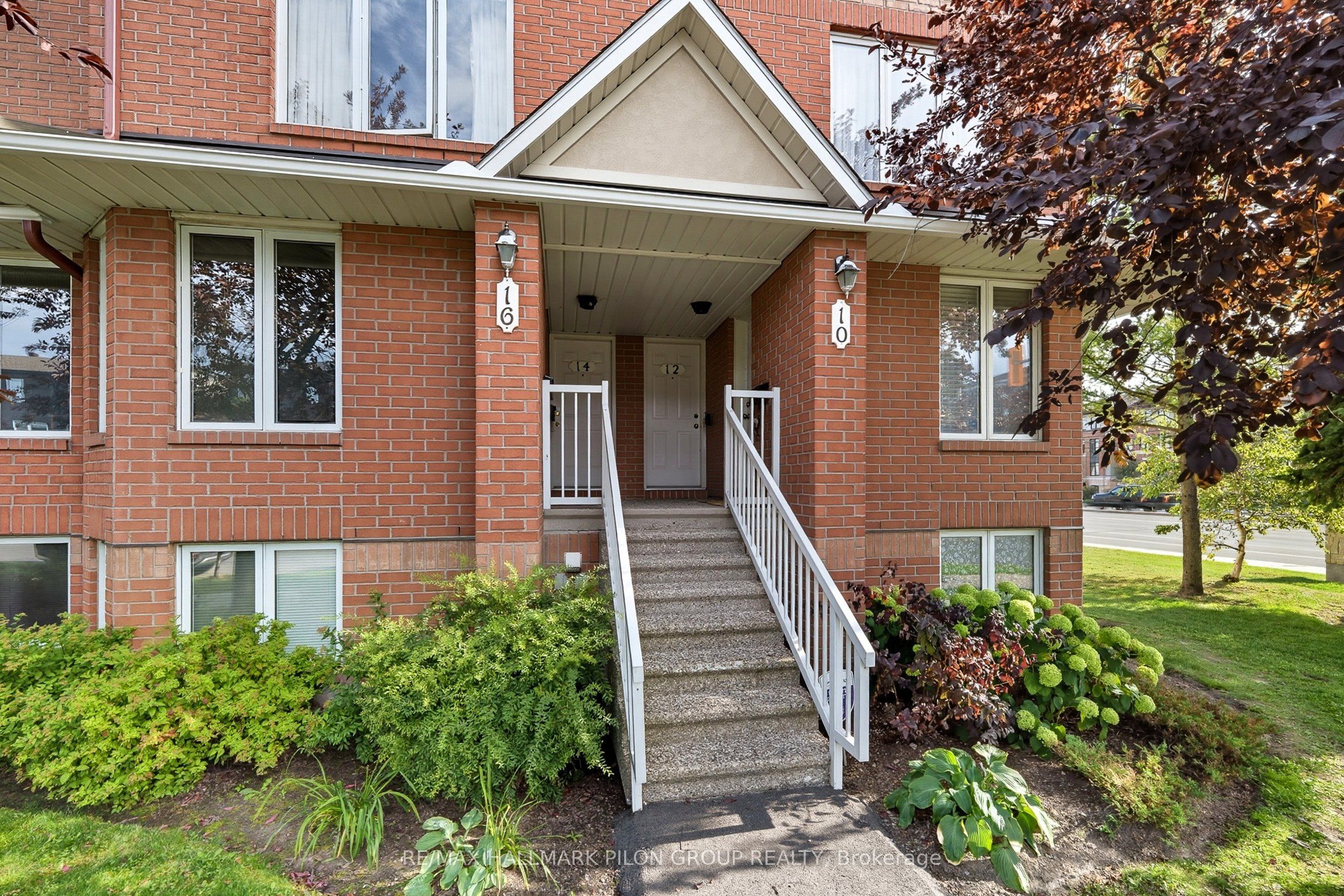 10 Lakepointe Drive, Orleans - Cumberland and Area, ON K4A 5E3 photo 2