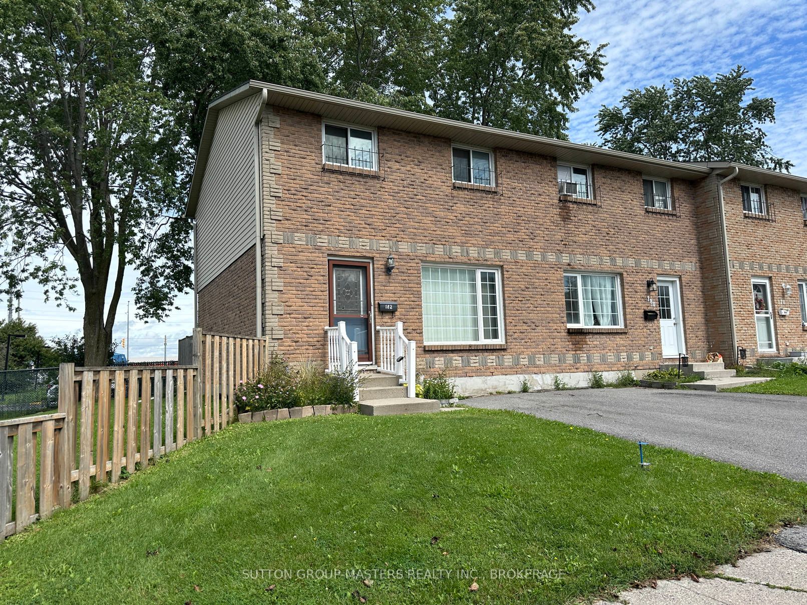 182 Rosemund Crescent, Kingston, ON K7M 6Z1 photo 3