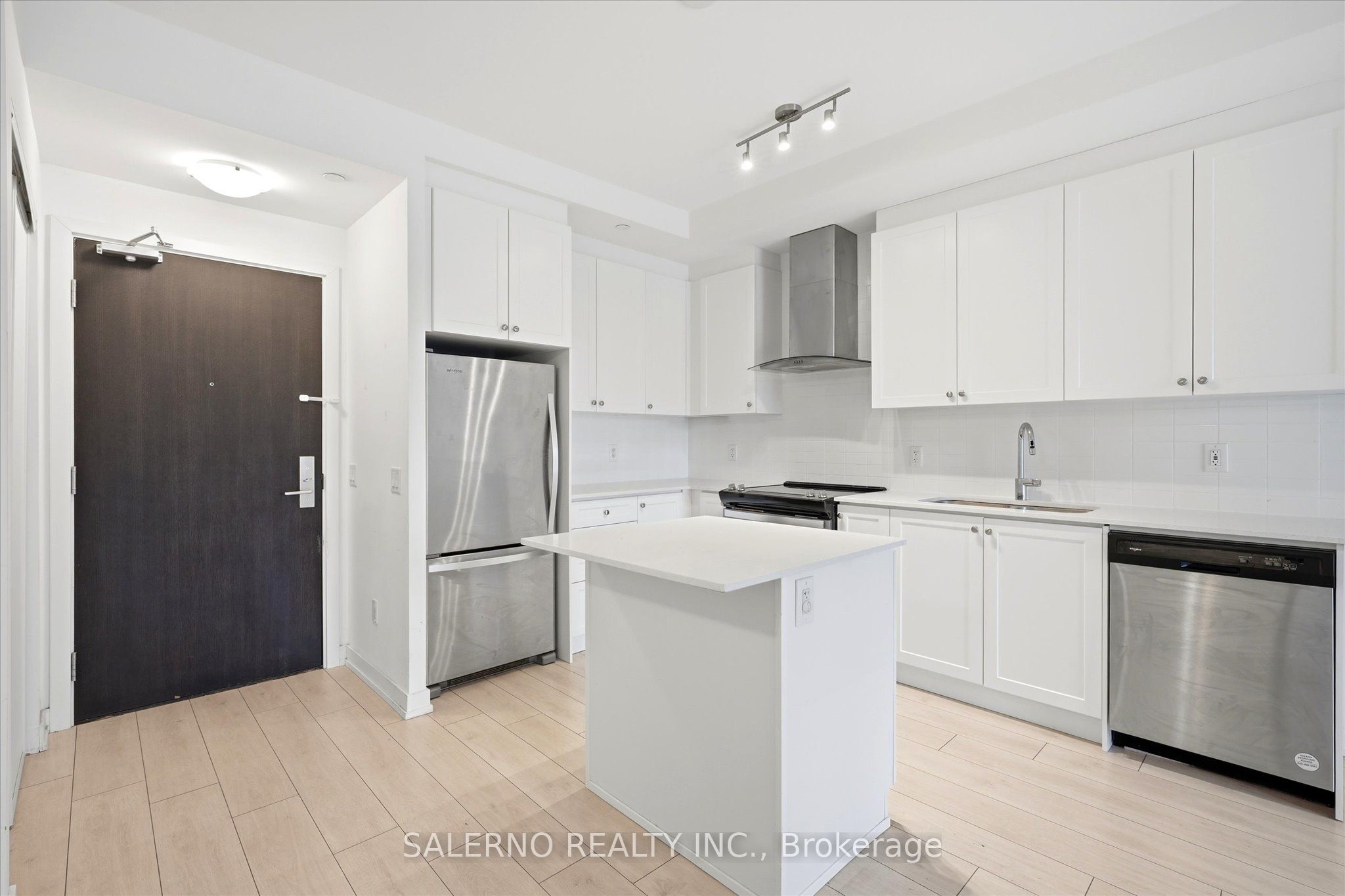 55 Duke Street W 329, Kitchener, ON N2H 0B7 photo 3