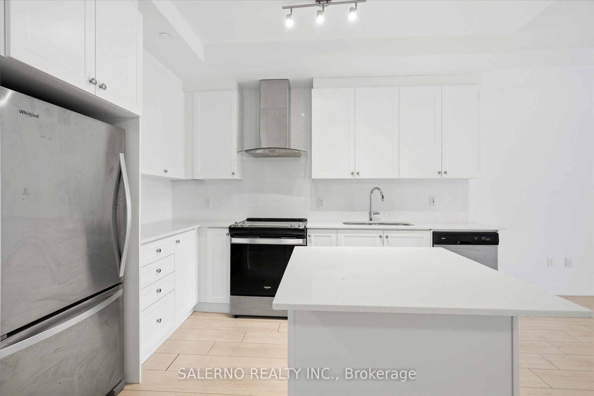 55 Duke Street W 329, Kitchener, ON N2H 0B7 photo 4