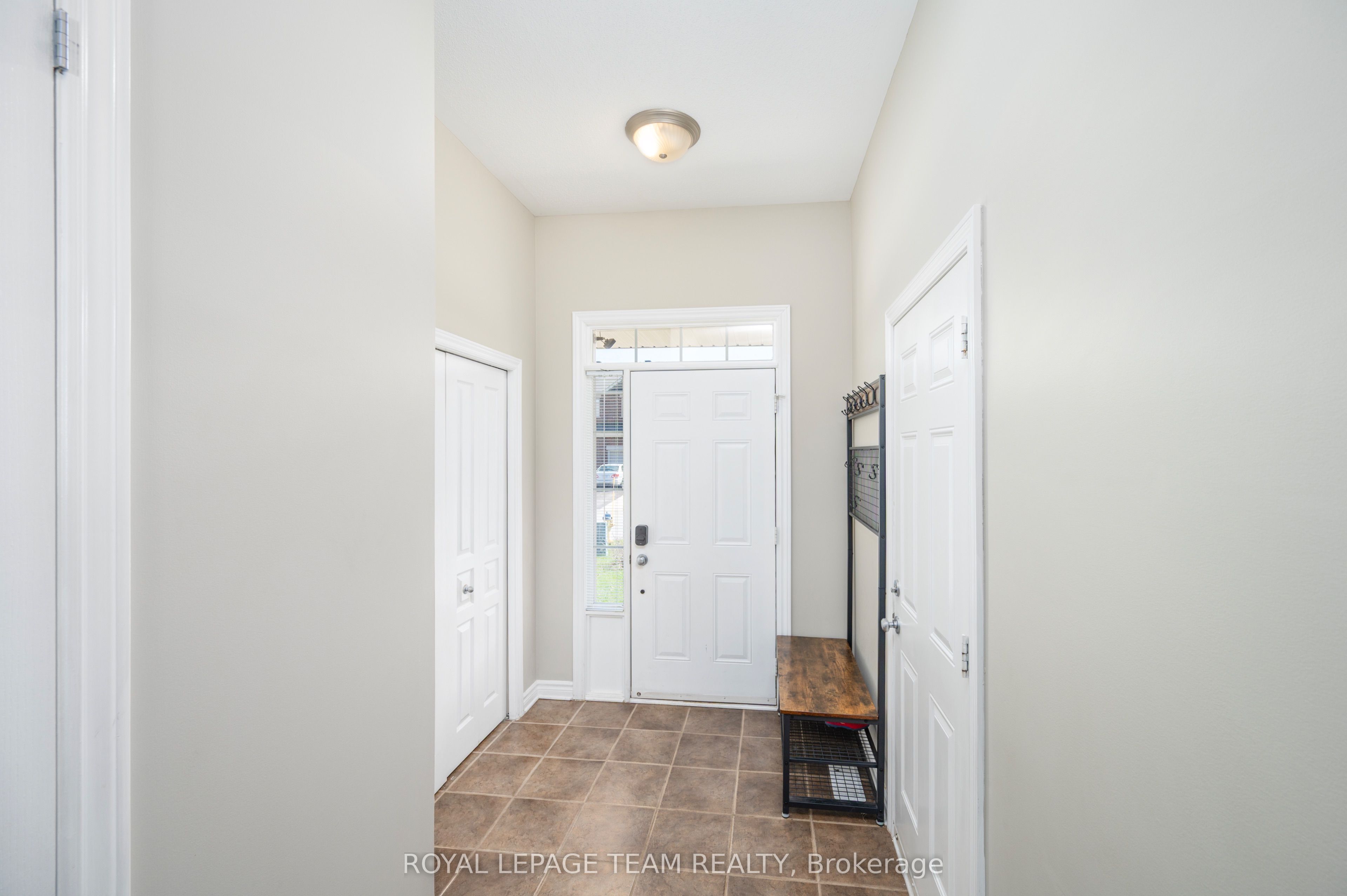 1431 Comfrey Crescent, Orleans - Cumberland and Area, ON K4A 0L8 photo 3