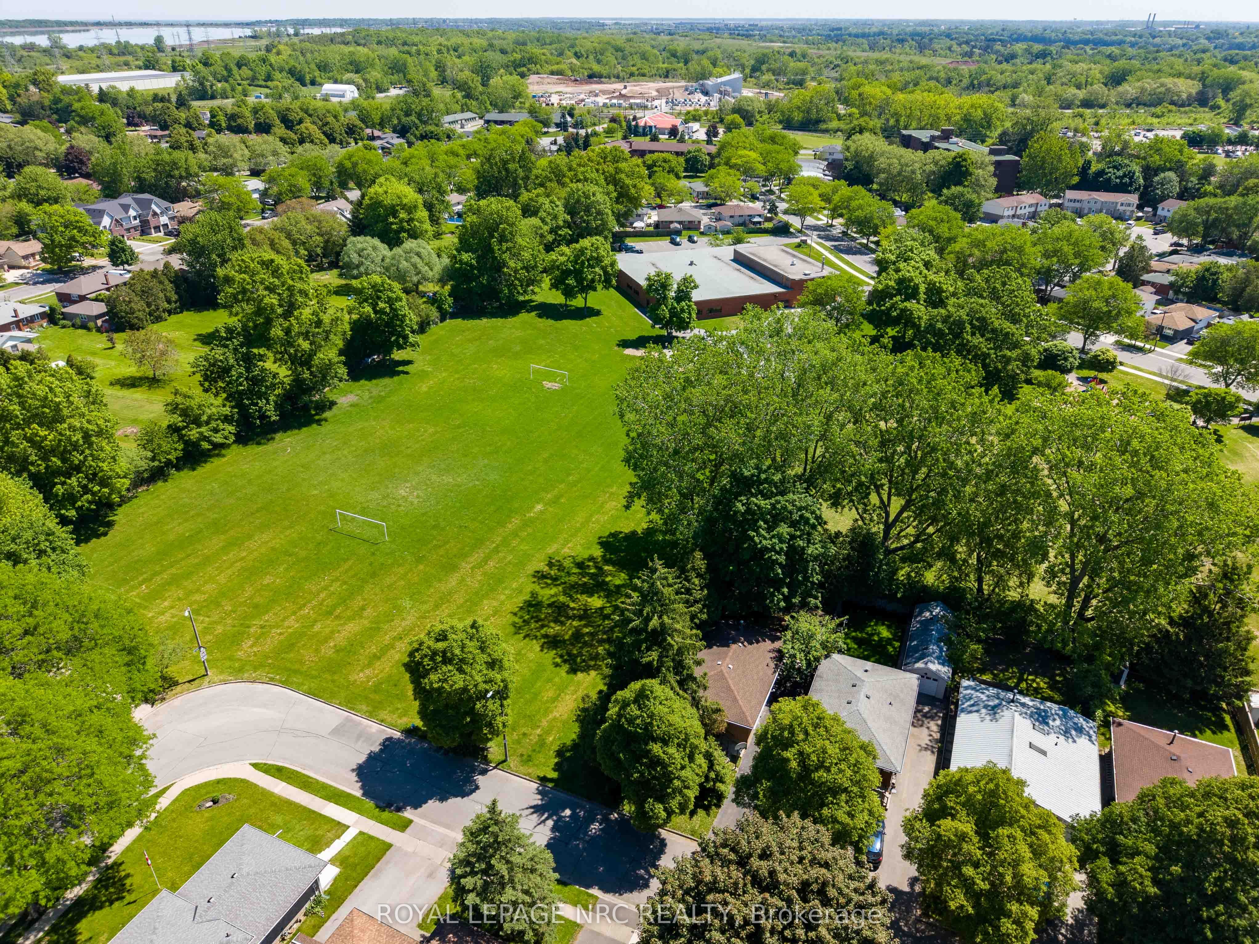 3265 Addison Avenue, Niagara Falls, ON L2J 3K6 photo 4