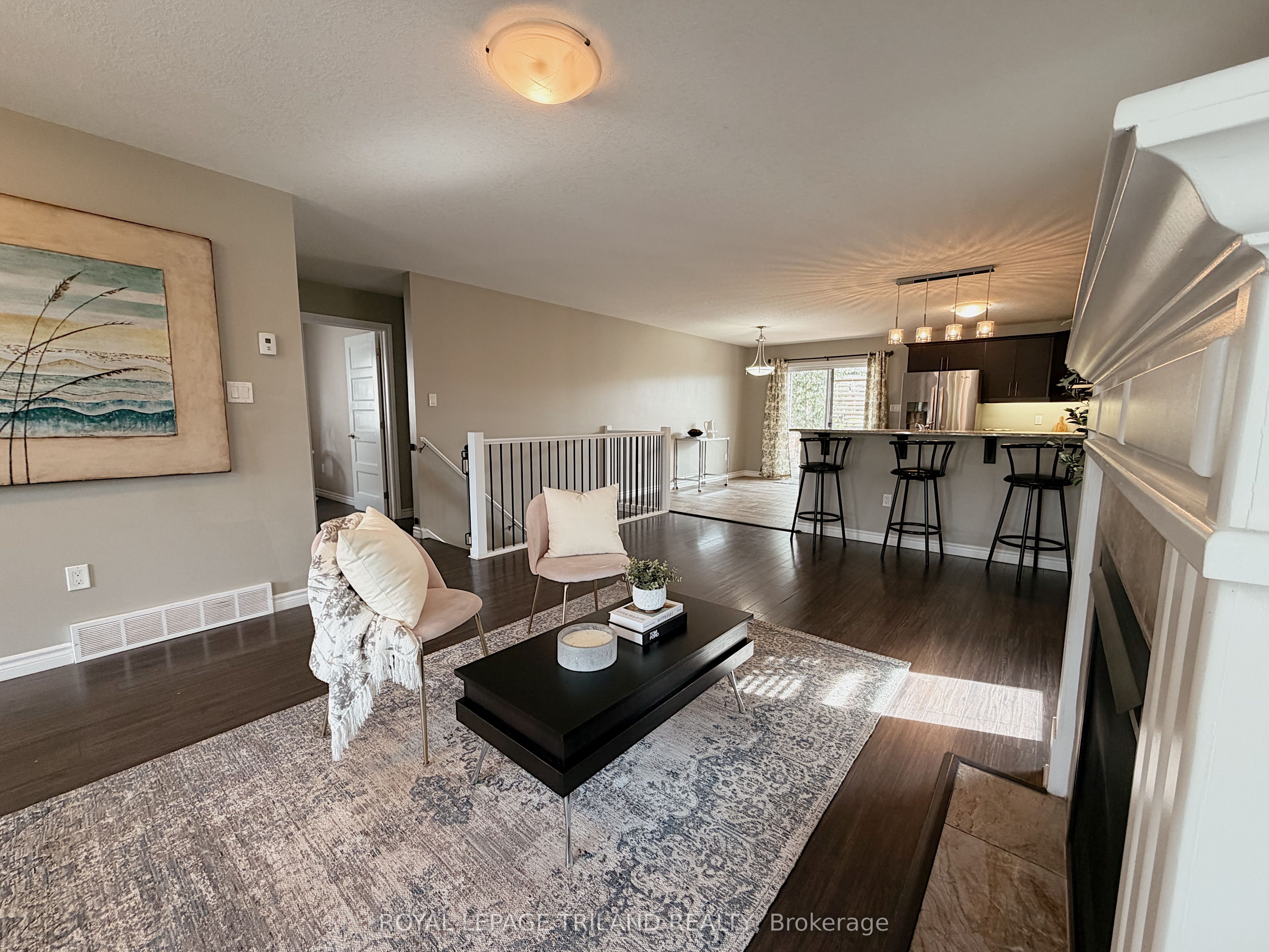 38 LEESBORO Trail, Thames Centre, ON N0M 2P0 photo 3