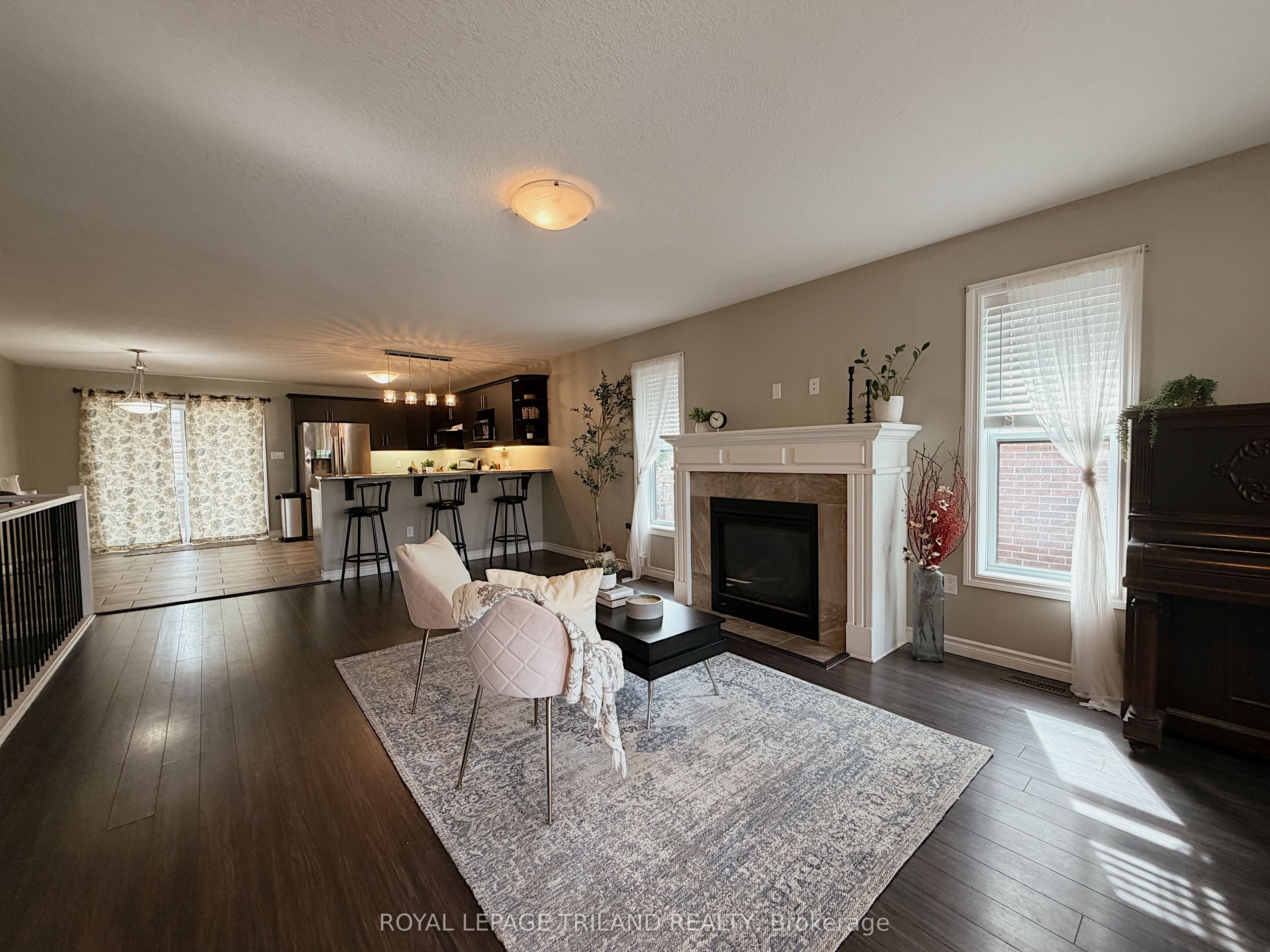 38 LEESBORO Trail, Thames Centre, ON N0M 2P0 photo 5