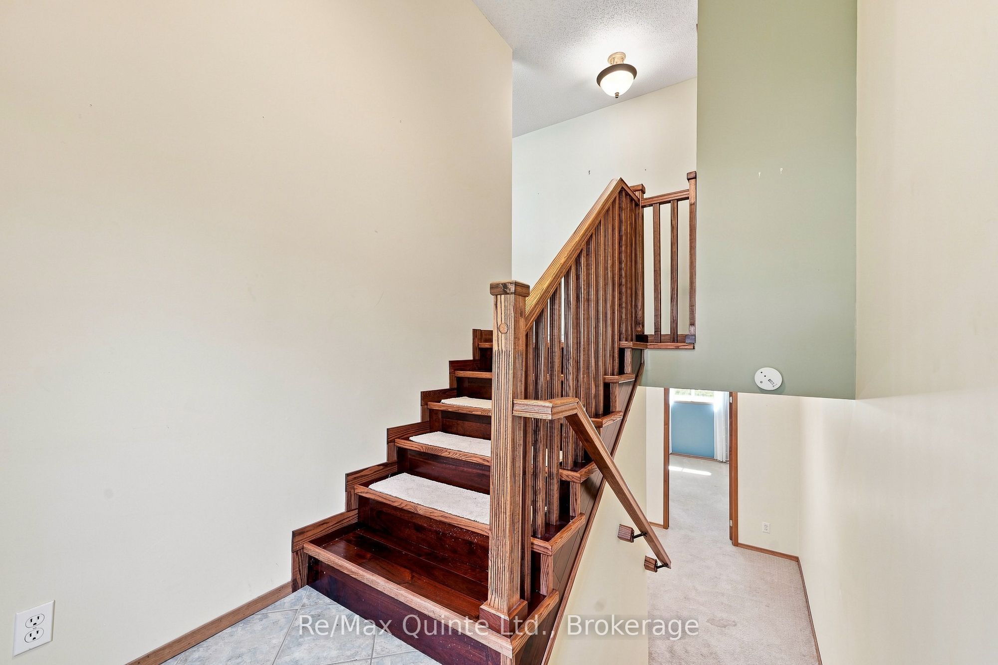 51 Bay Street, Quinte West, ON K8V 1H4 photo 5