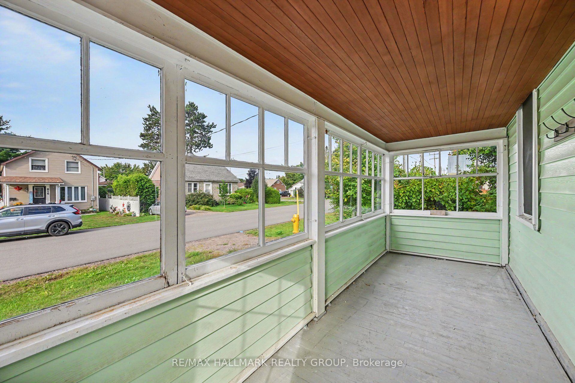 617 Roy Street W, Laurentian Valley, ON K8A 6R9 photo 3
