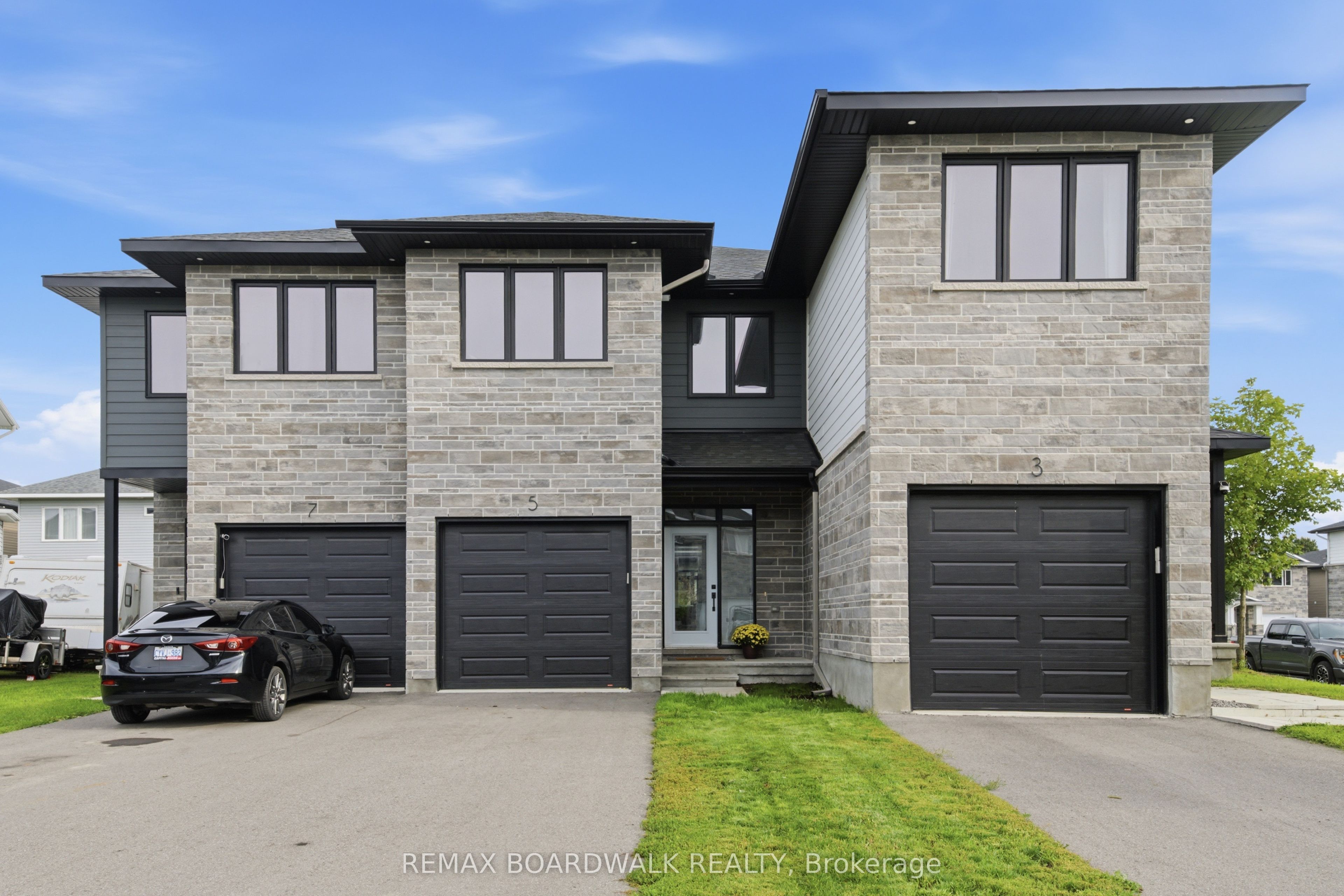 5 Morrall Court, Arnprior, ON K7S 0J4