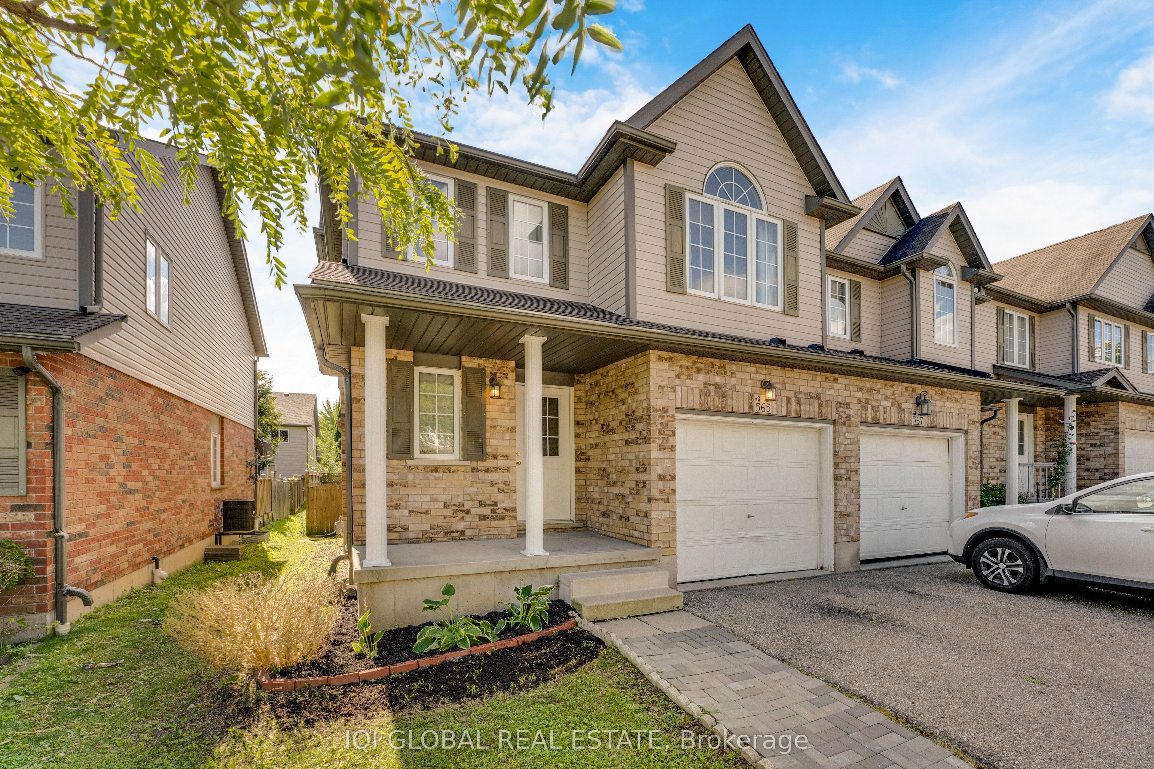 565 Wild Iris Avenue, Waterloo, ON N2V 2X5 photo 5