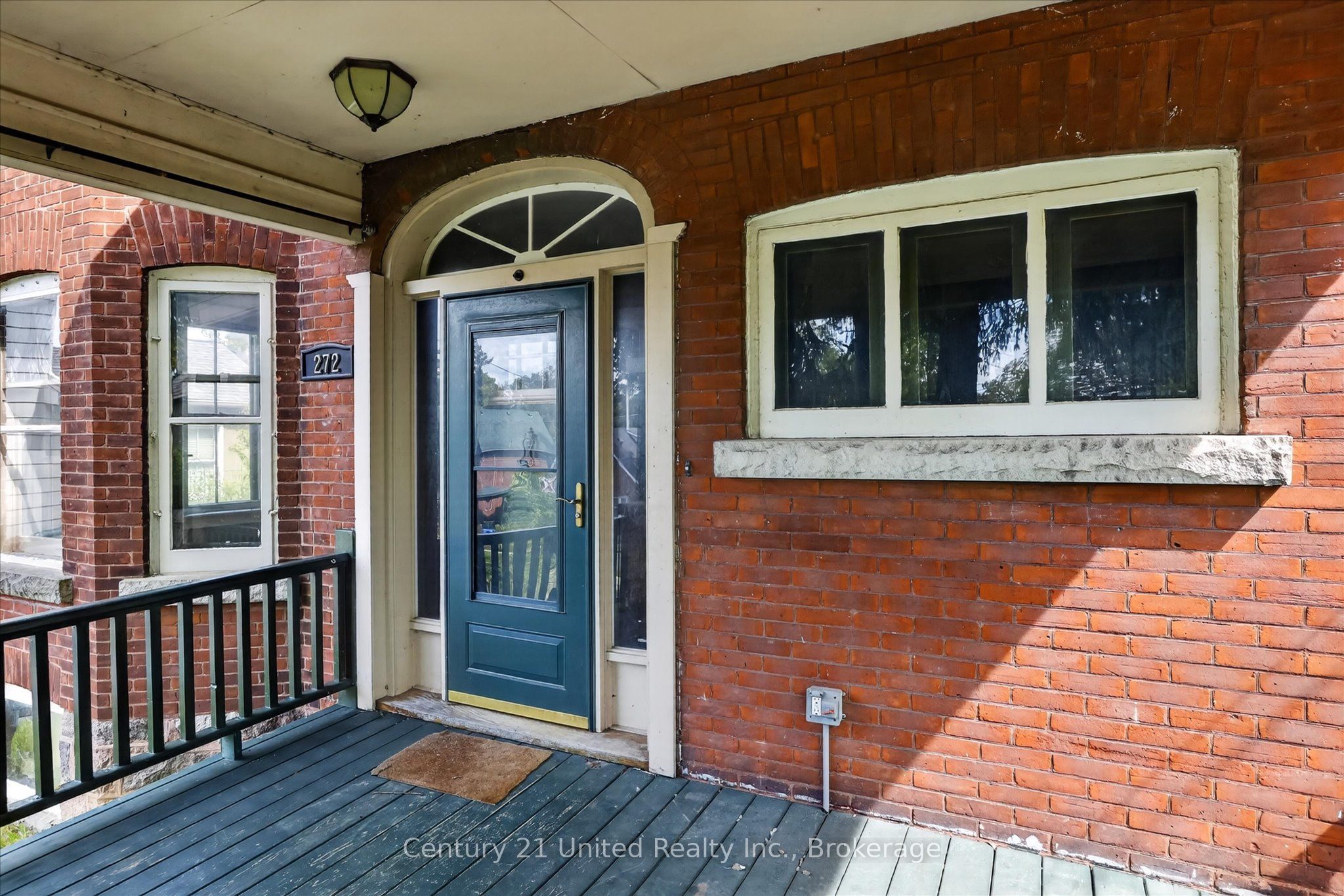 272 Burnham Street, Peterborough, ON K9H 1T3 photo 3
