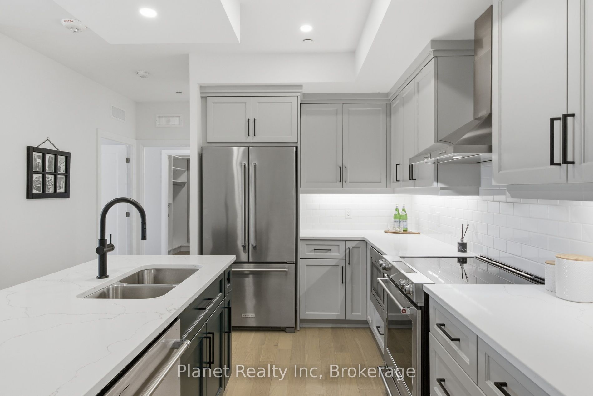 71 Wyndham Street S 1003, Guelph, ON N1E 5R3 photo 4