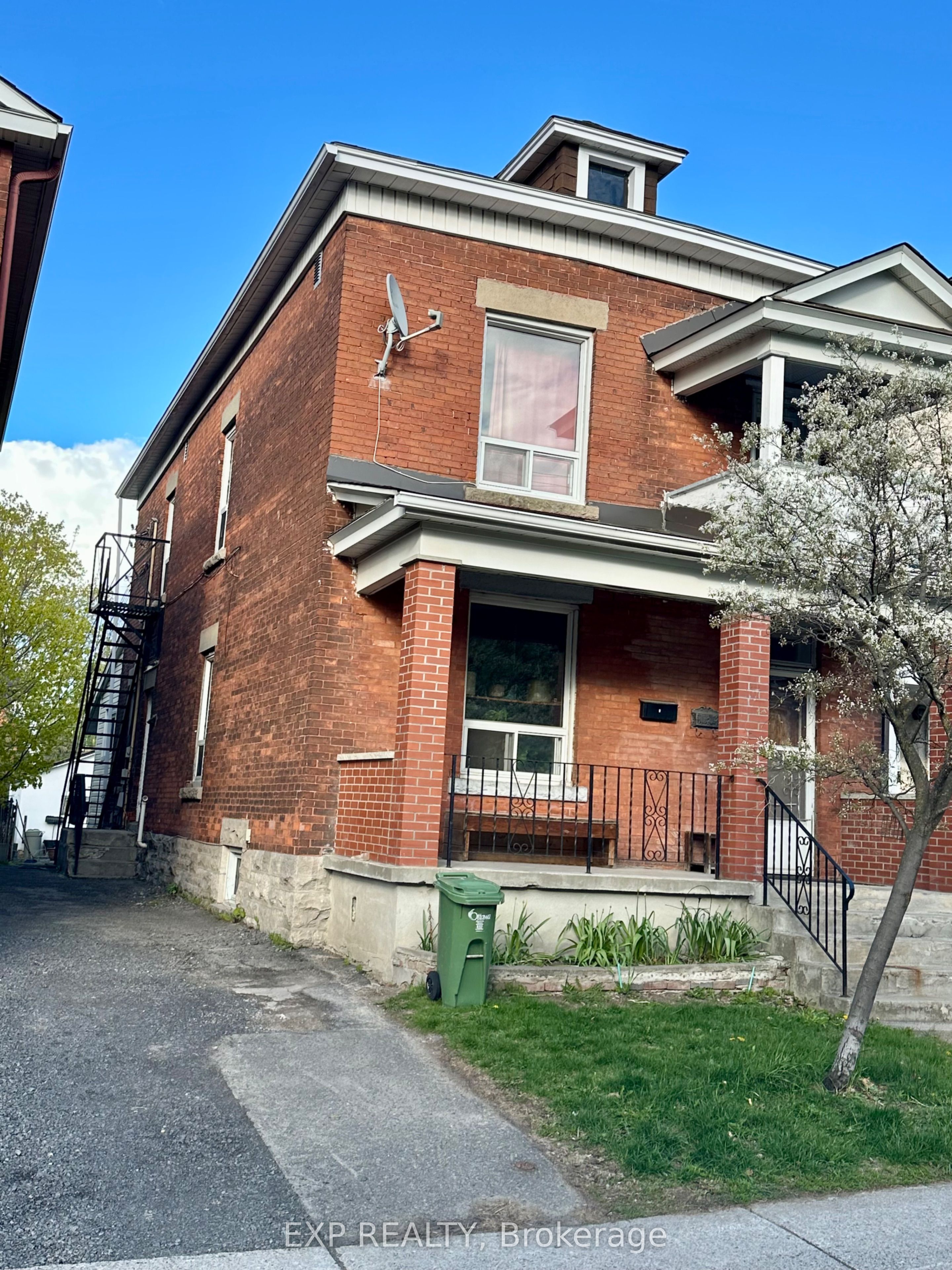 57 Spadina Avenue, West Centre Town, ON K1Y 2B8 photo 2