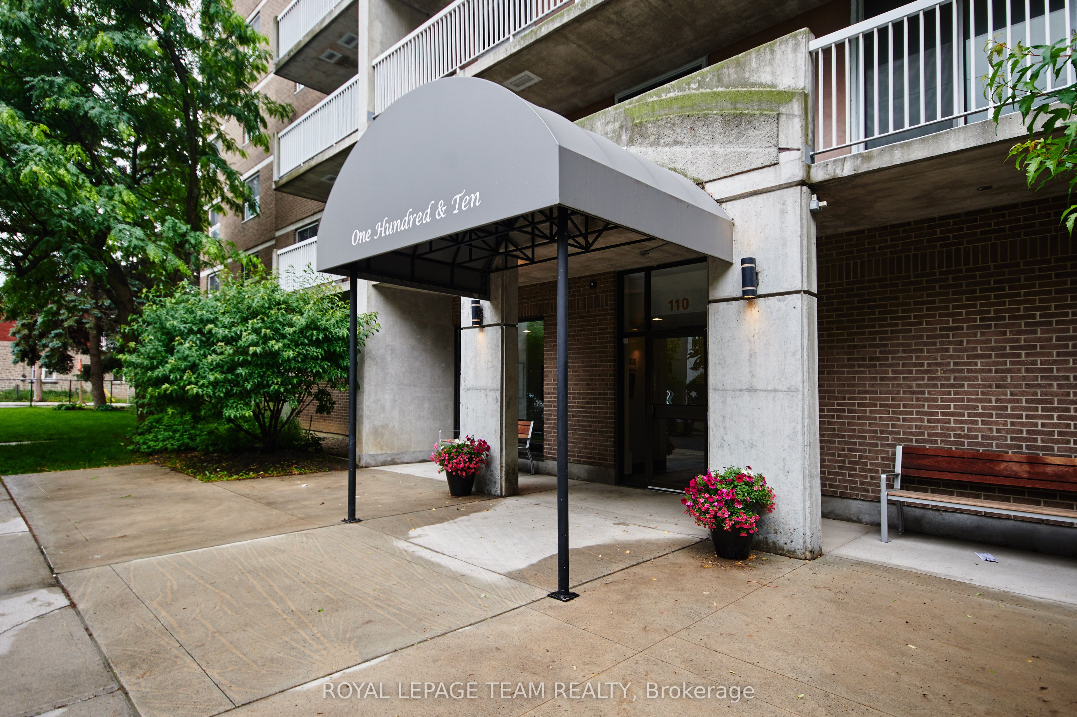 110 Forward Avenue 904, West Centre Town, ON K1Y 4S9