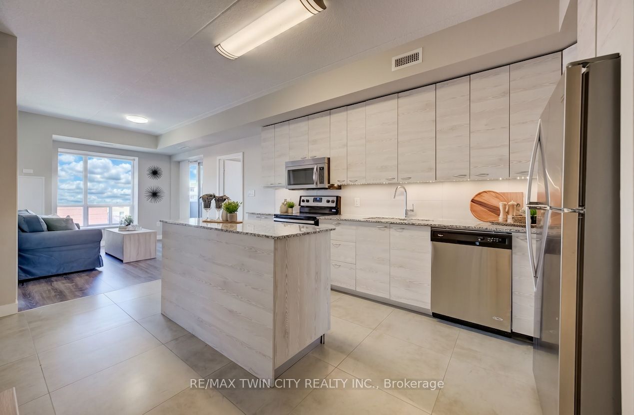 280 Lester Street 708, Waterloo, ON N2L 0G2