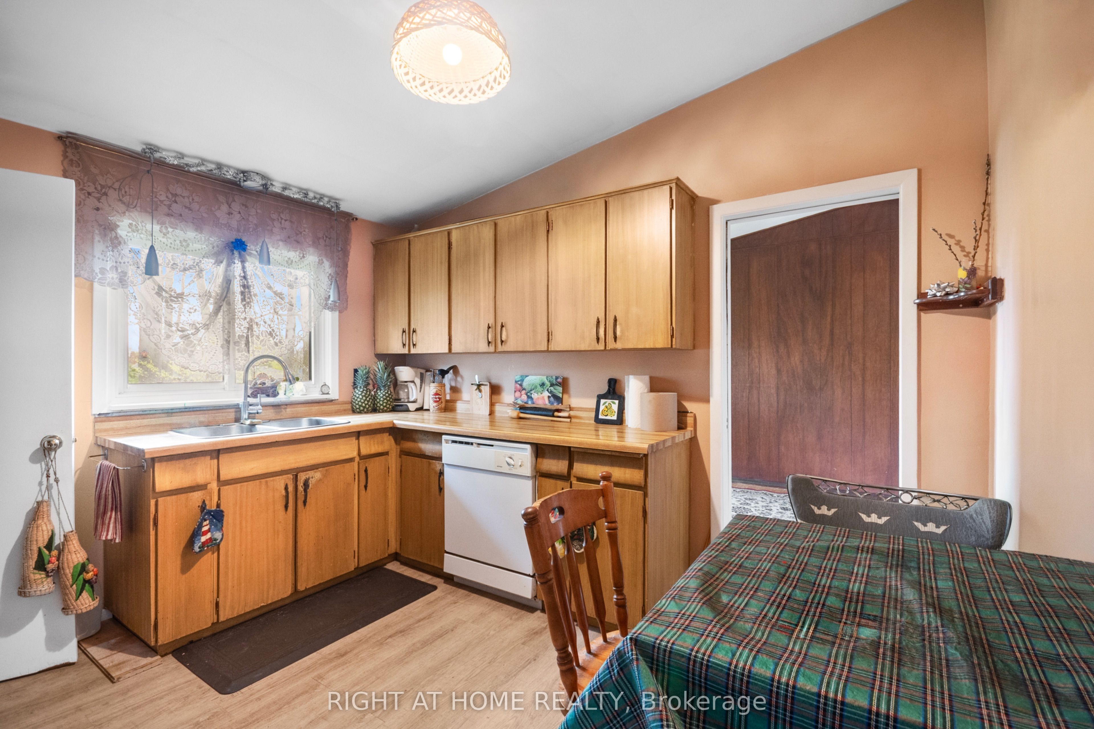776 Sunninghill Avenue, London North, ON N6H 3L8 photo 5