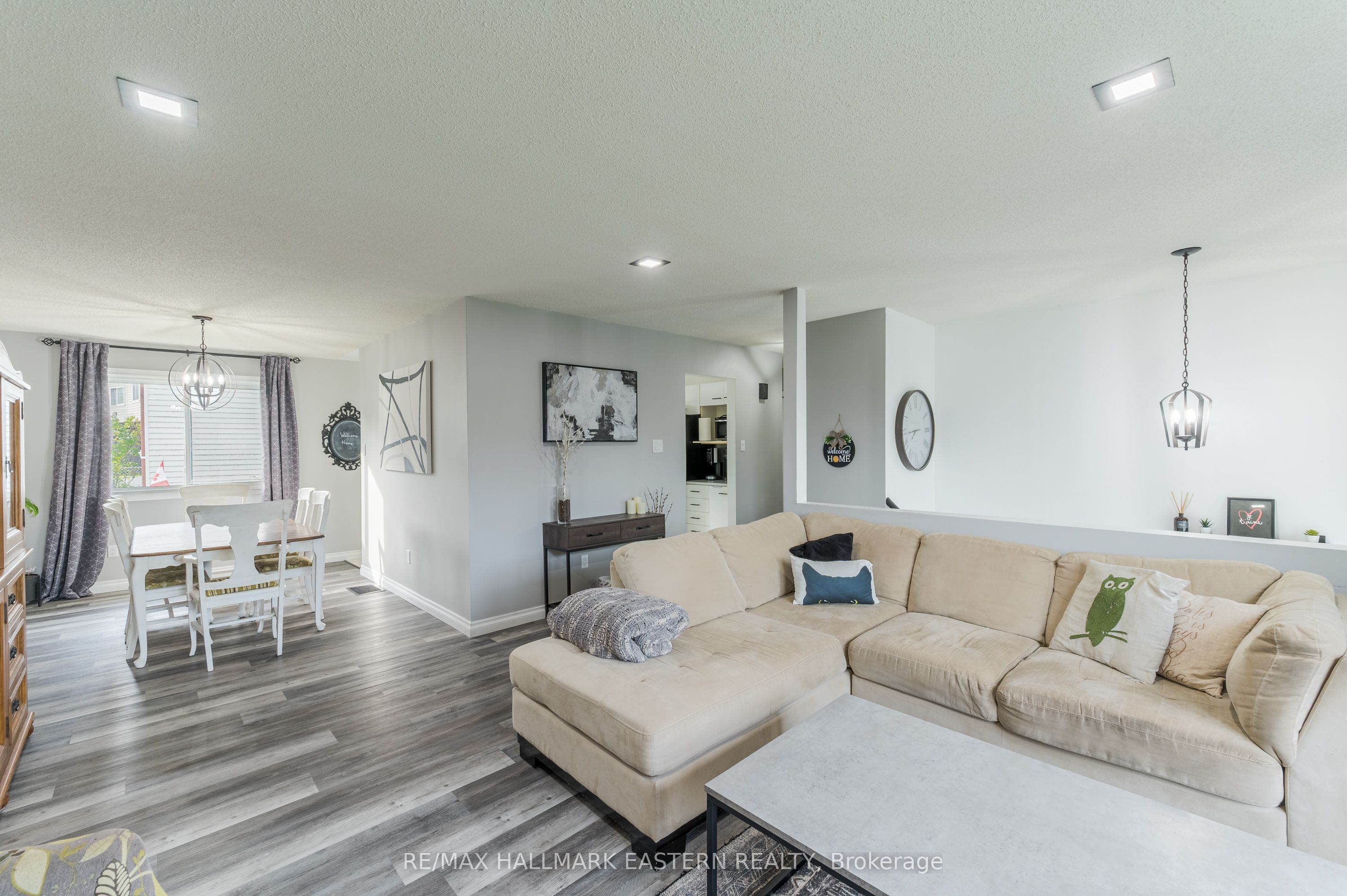 1663 Ramblewood Drive, Peterborough, ON K9K 2B1 photo 2