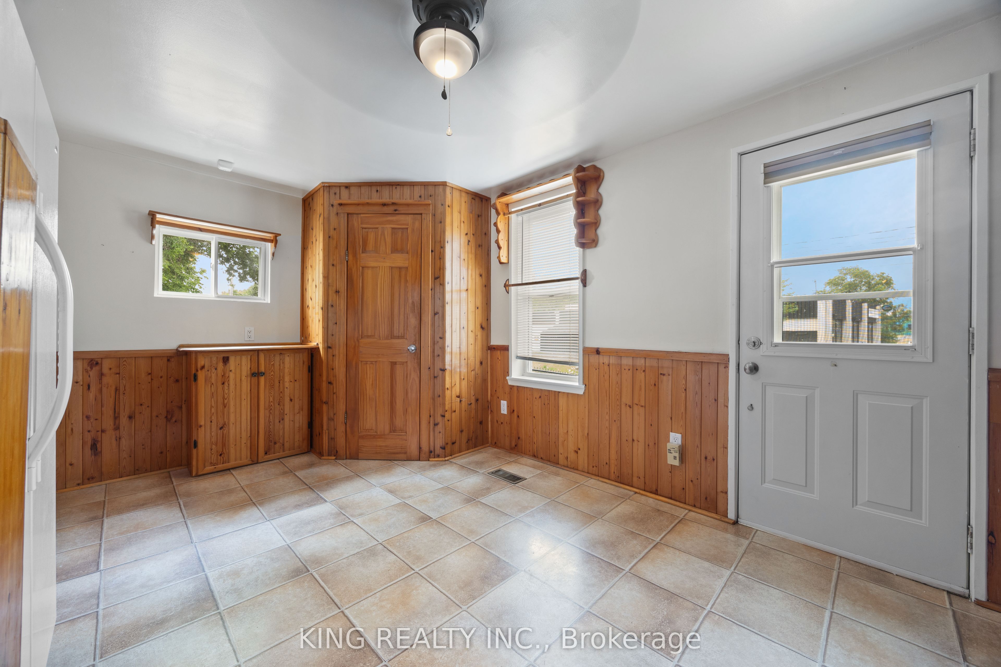 221 Samuelson Street, Cambridge, ON N1R 1K9 photo 4