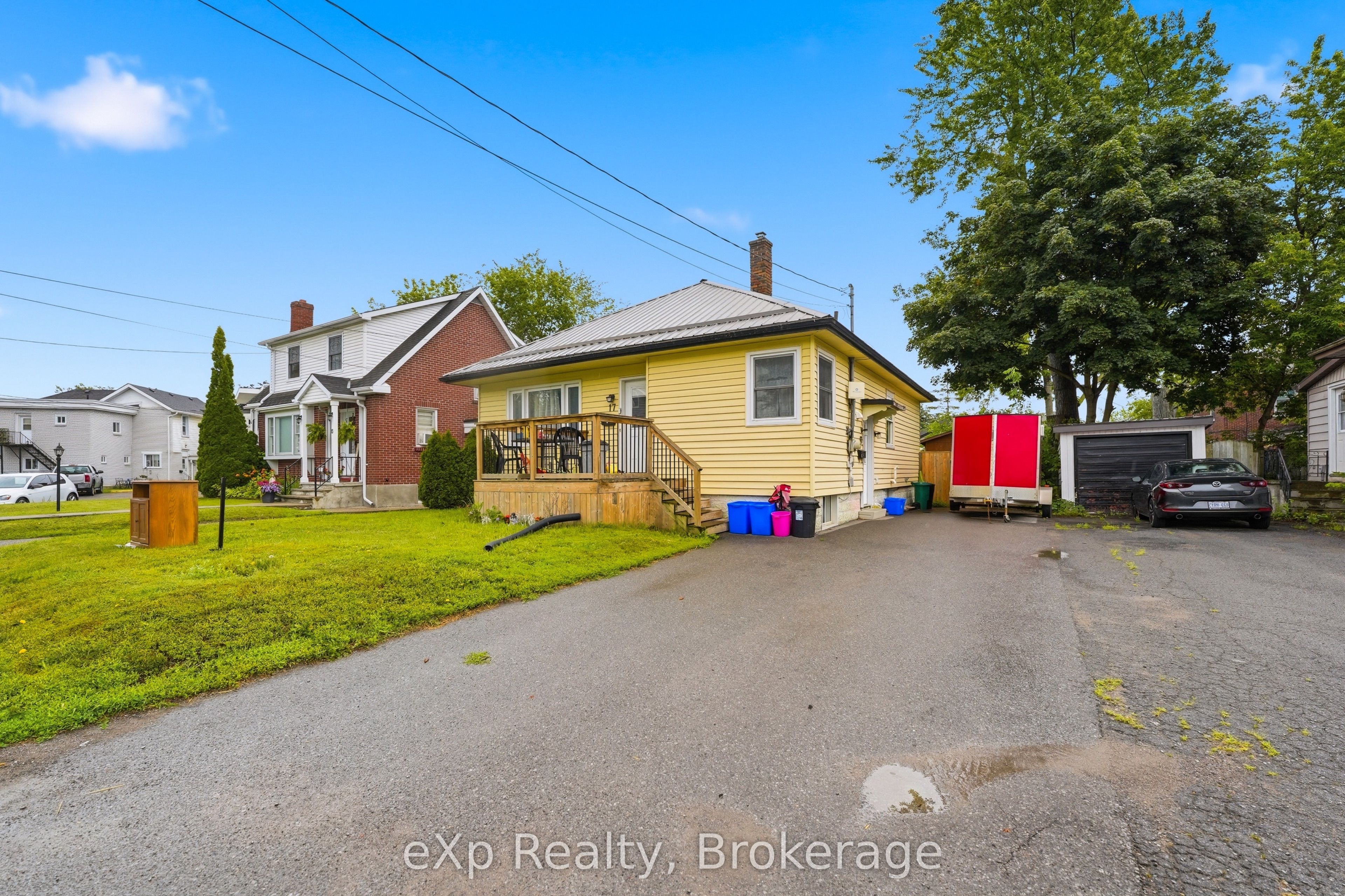 17 Burton Street, Belleville, ON K8P 1E5