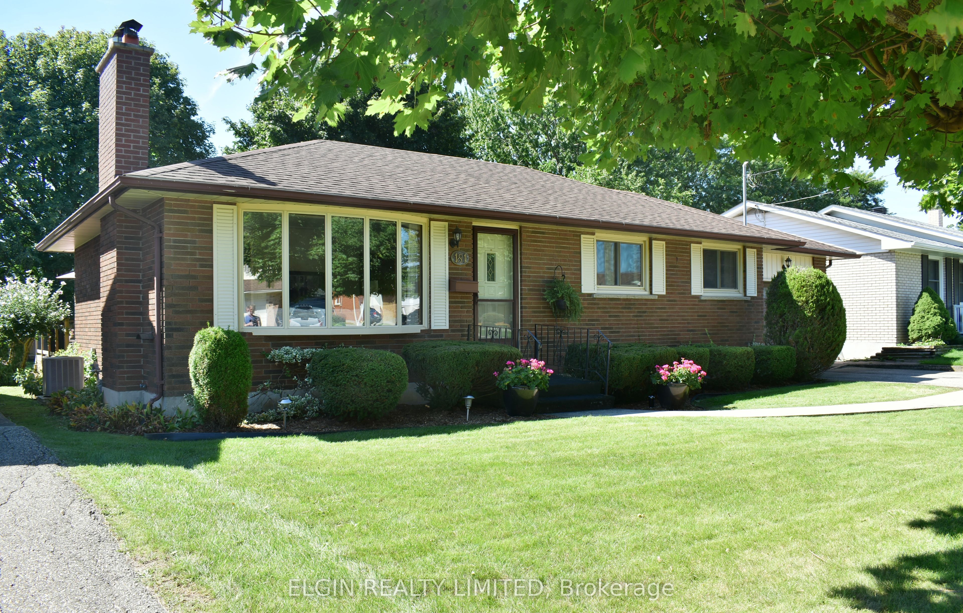 181 Locust Street, St. Thomas, ON N5R 2C8 photo 3