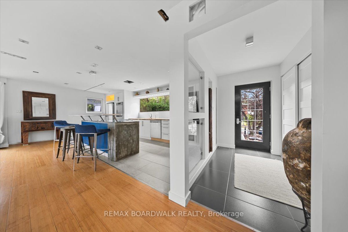 152 Duford Street, Vanier and Kingsview Park, ON K2L 6Z7 photo 3