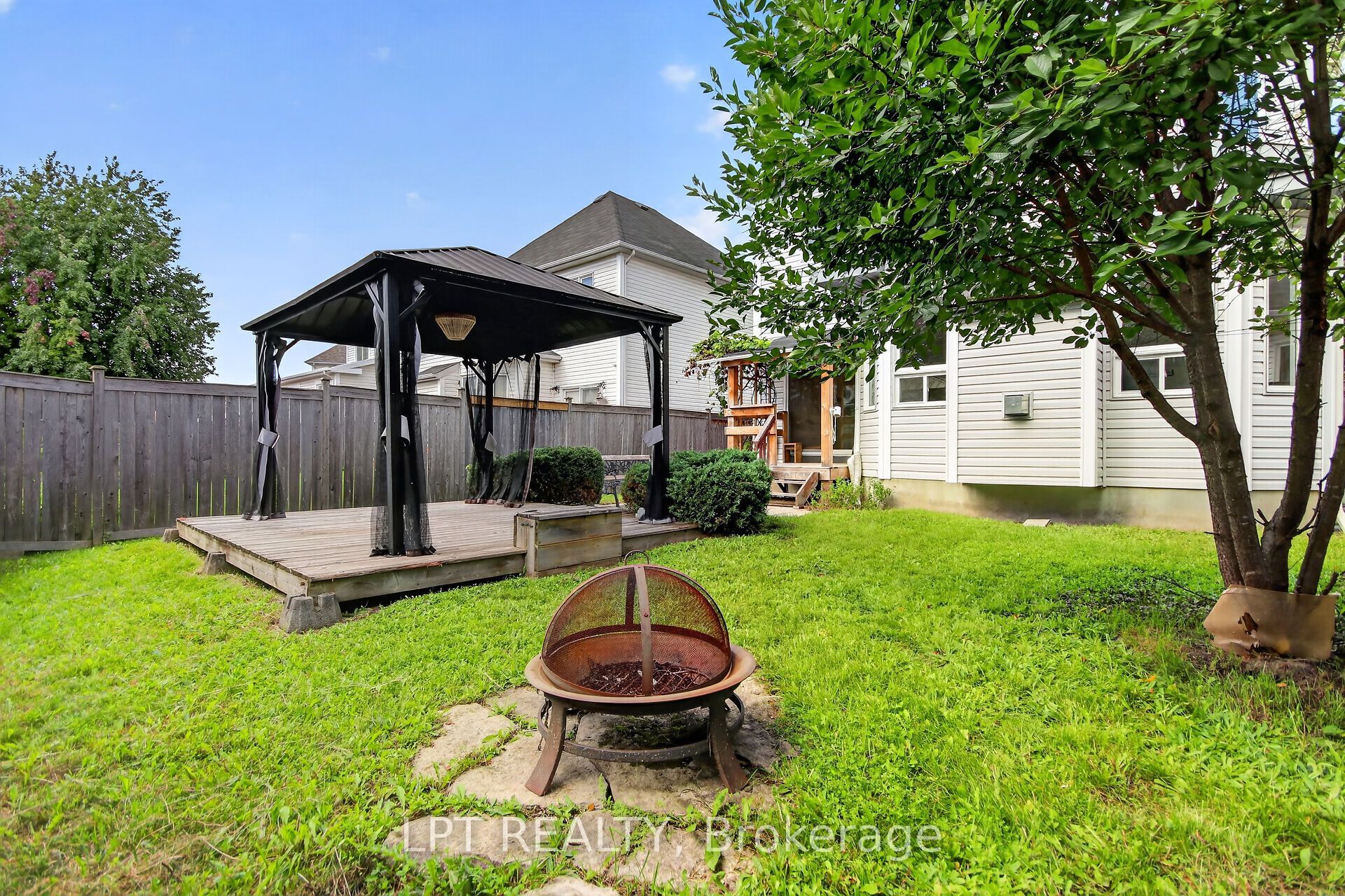 97 Black Bear Way, Stittsville - Munster - Richmond, ON K2S 2G6 photo 2