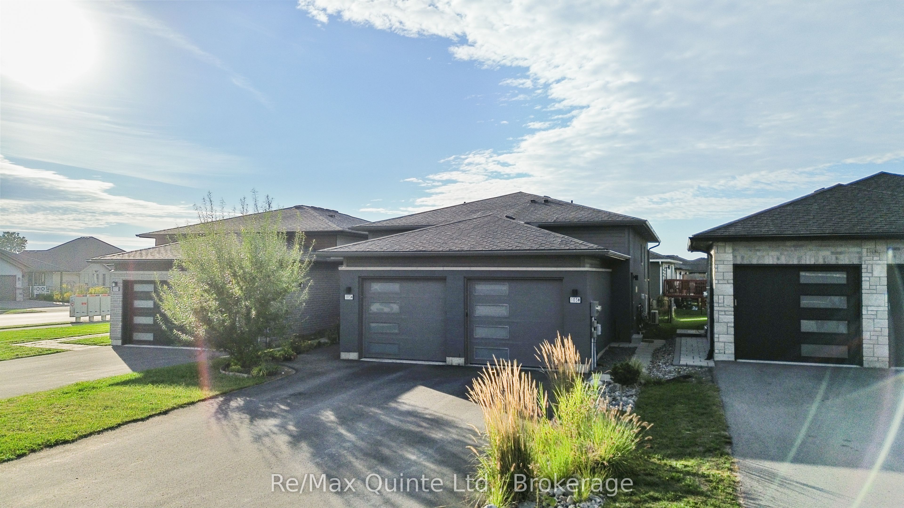 103 Dewal Place B, Belleville, ON K8P 0H3 photo 2