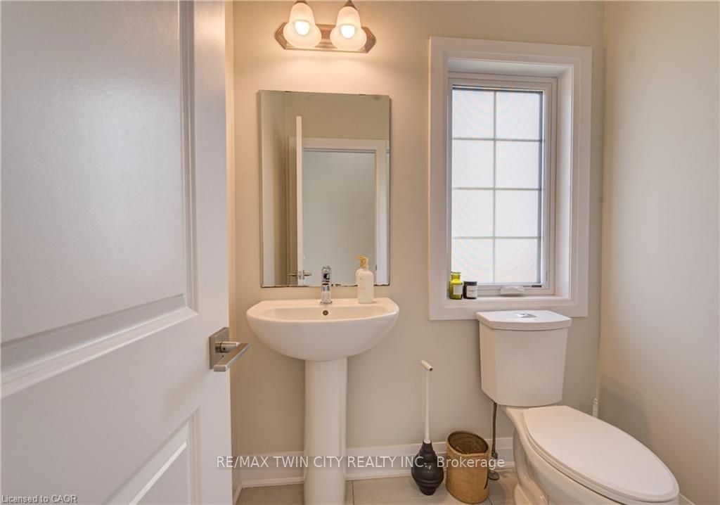 719 Wood Lily Street, Waterloo, ON N2V 0G1 photo 5