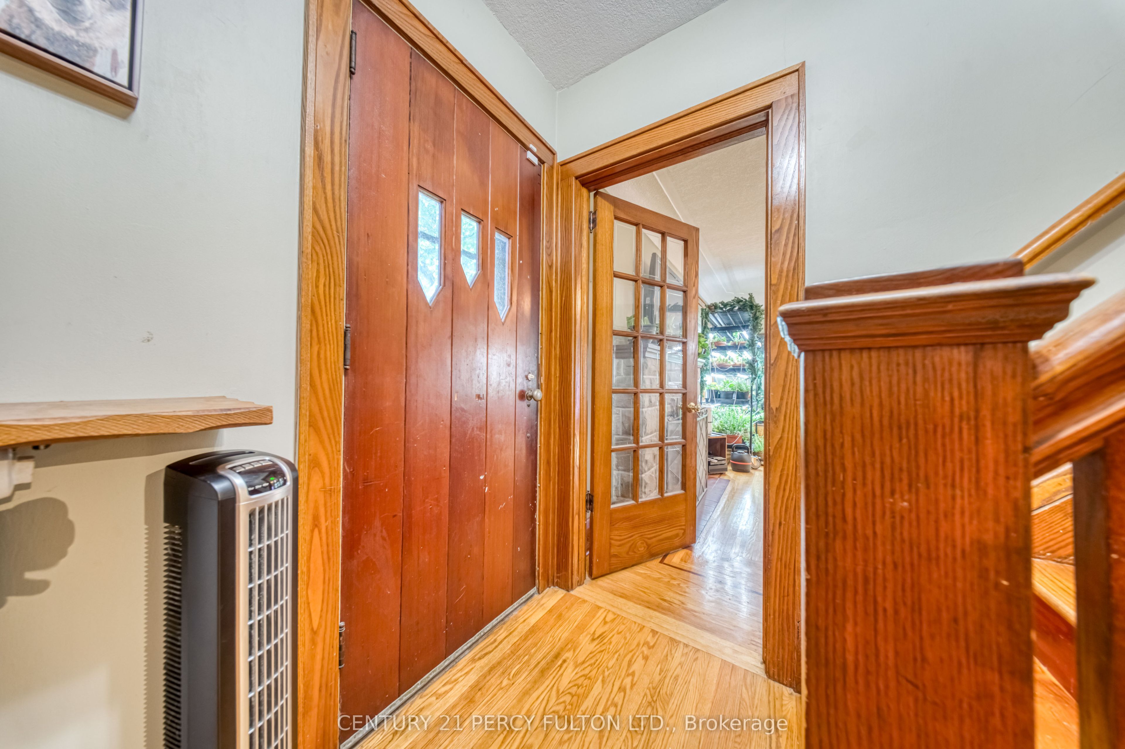 1853 Governors Road, Hamilton, ON L9H 5E3 photo 3