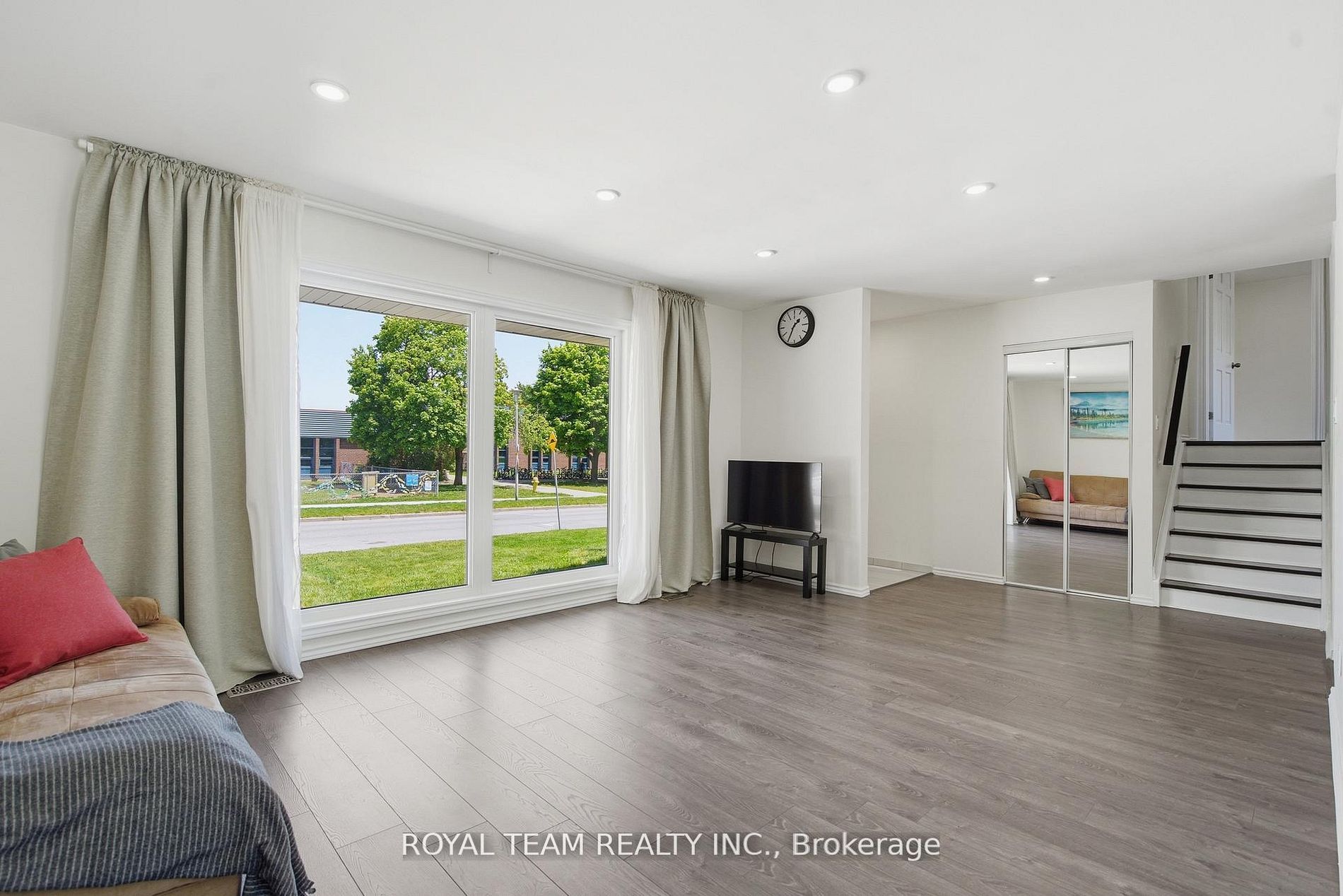 653 Steeplechase Drive, London South, ON N6J 3P3 photo 3