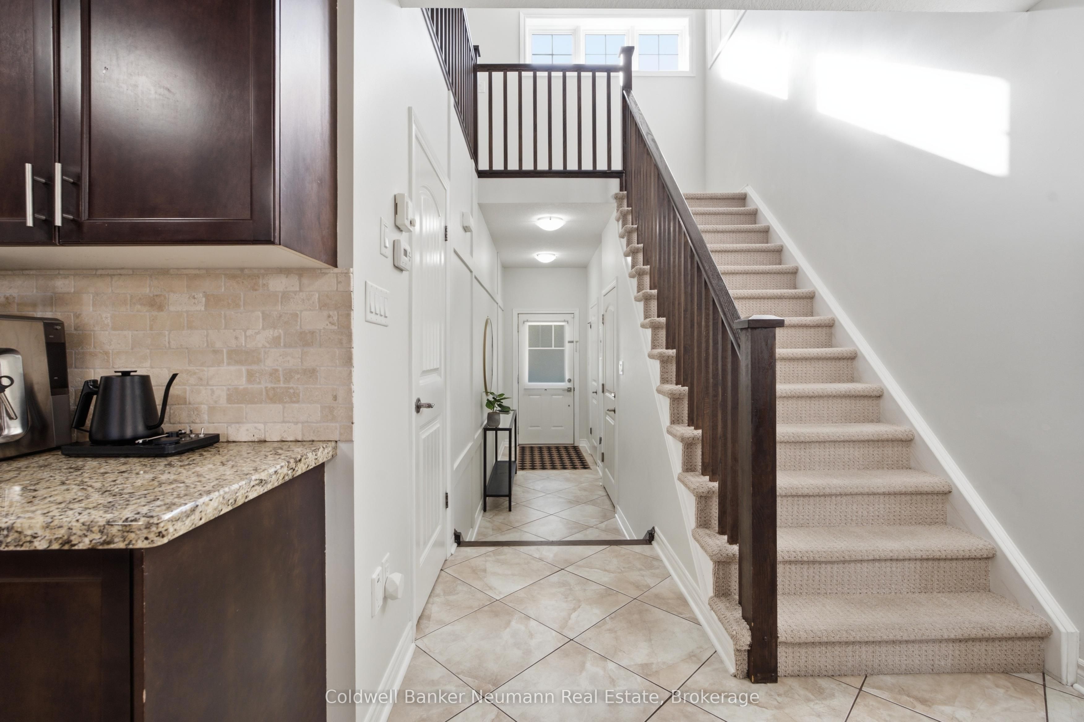 186 Goodwin Drive, Guelph, ON N1L 0C7 photo 4