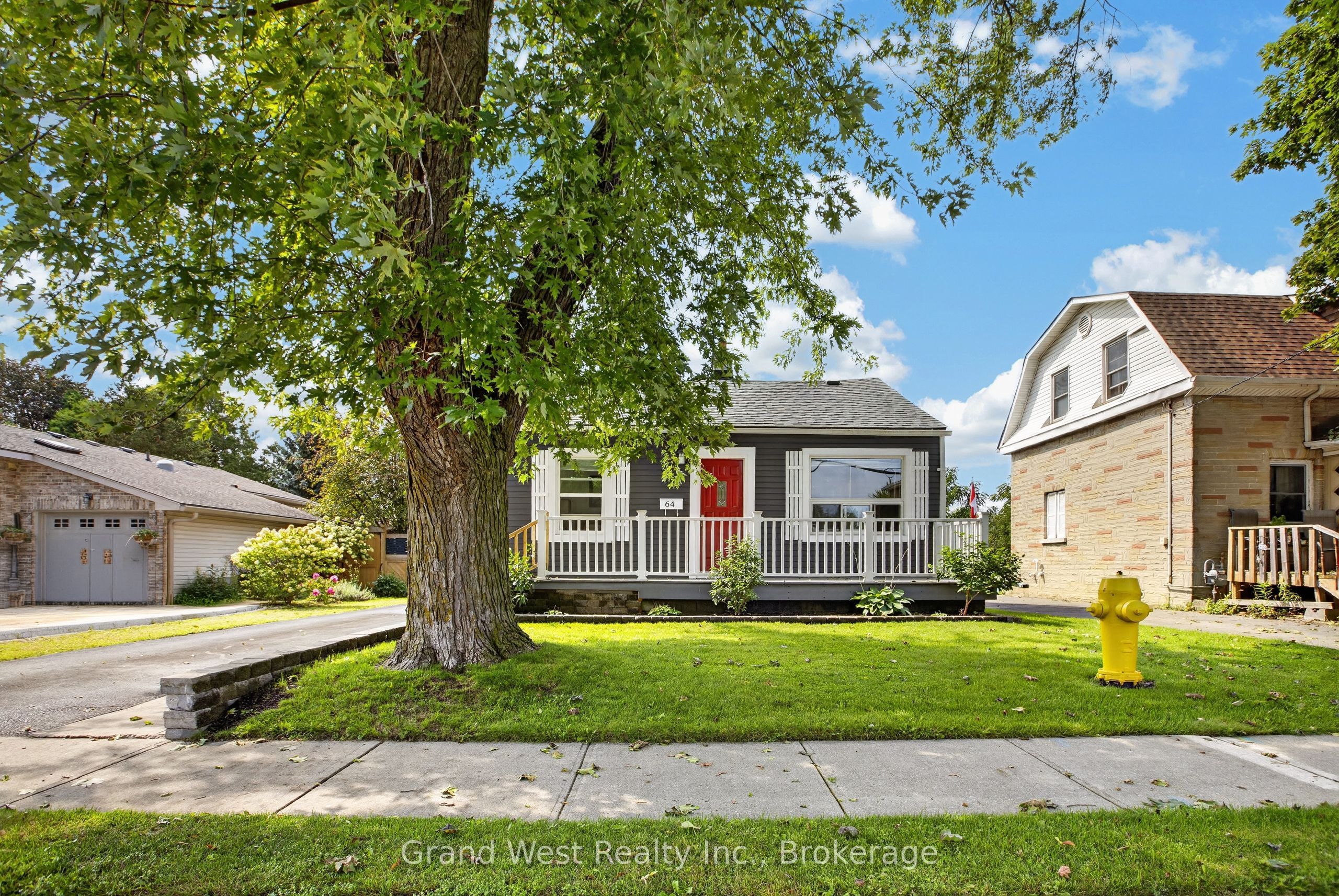 64 NORFOLK Avenue, Cambridge, ON N1R 3T6 photo 2