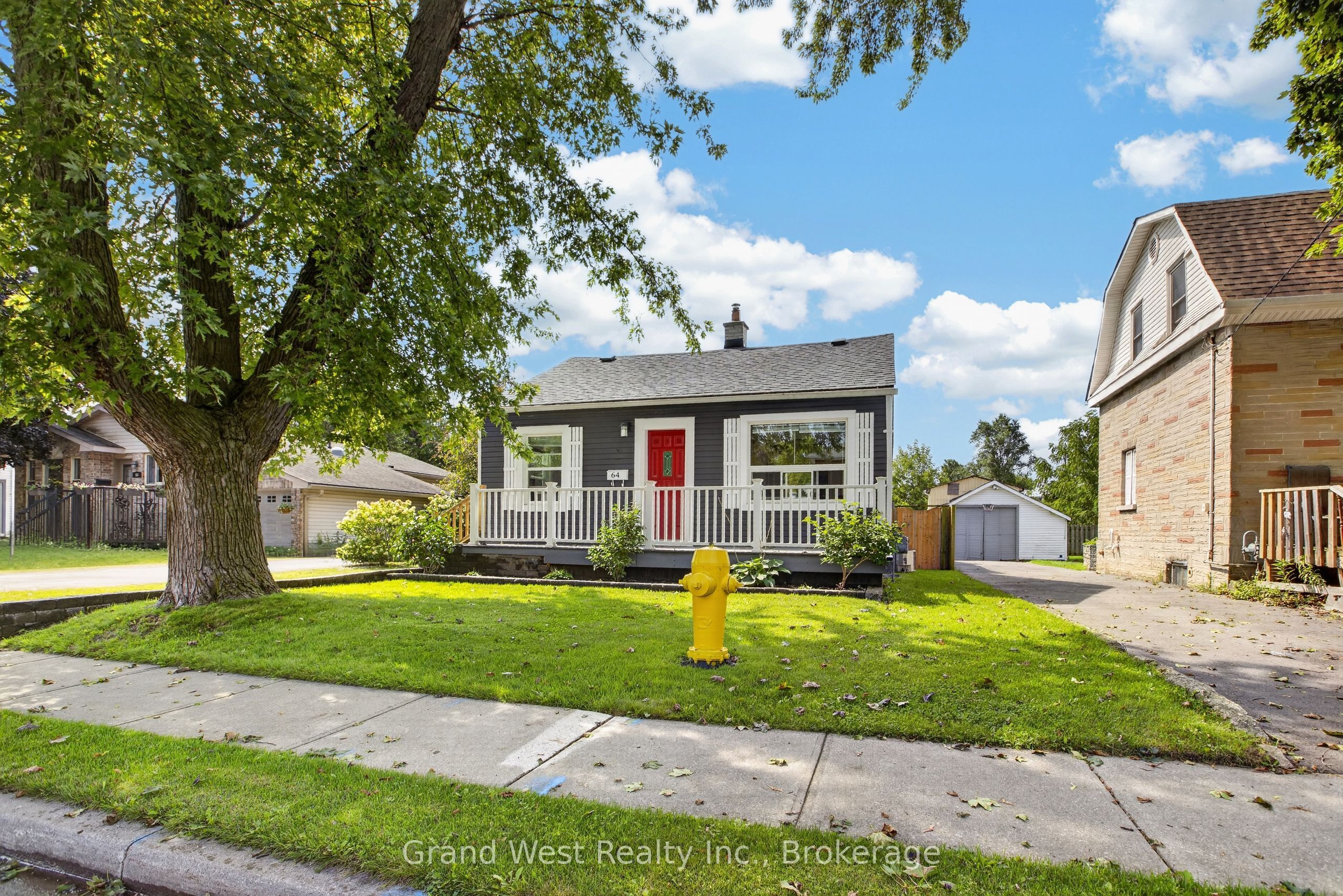 64 NORFOLK Avenue, Cambridge, ON N1R 3T6 photo 4