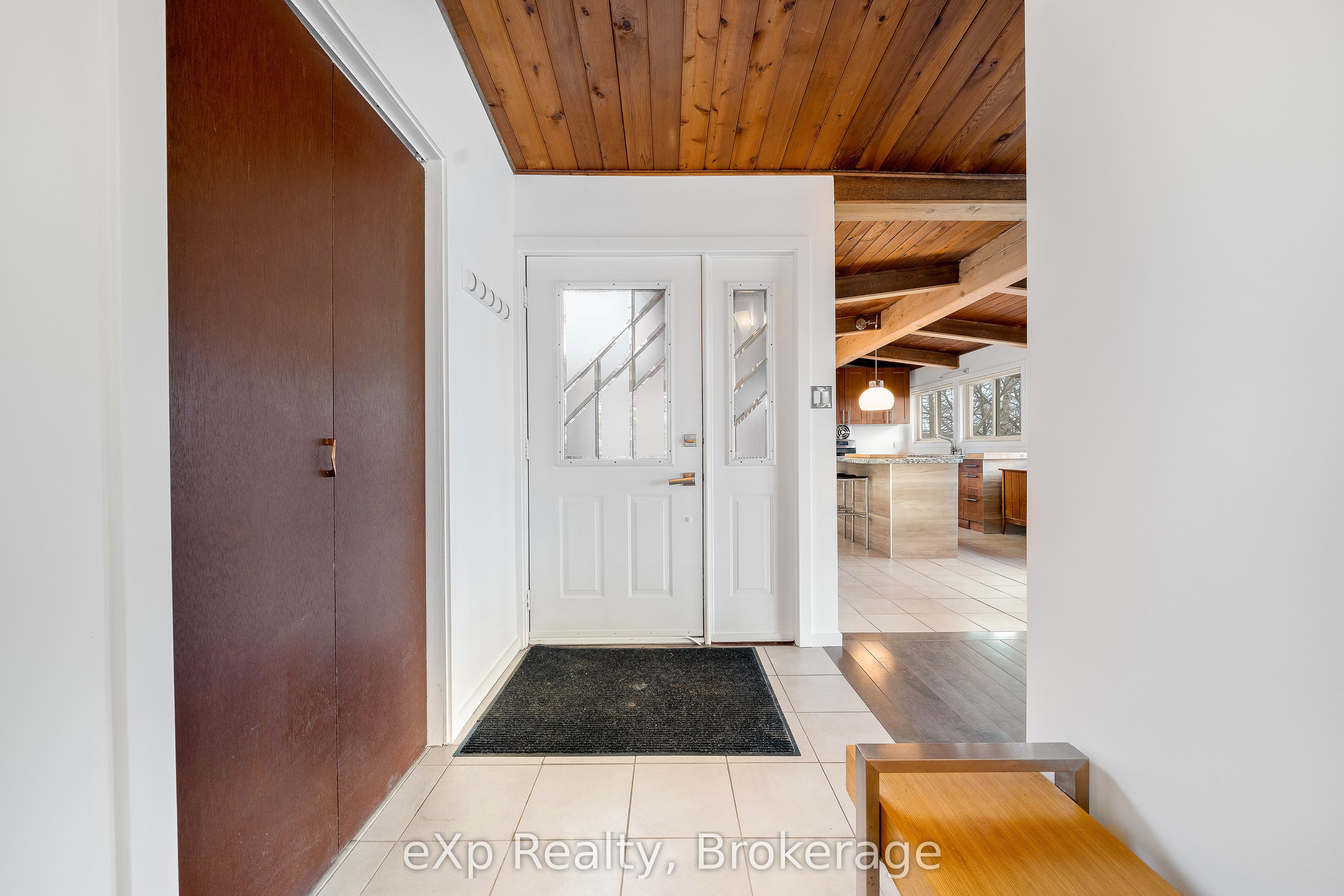 8 Sunset Avenue, Parry Sound, ON P2A 1A5 photo 2