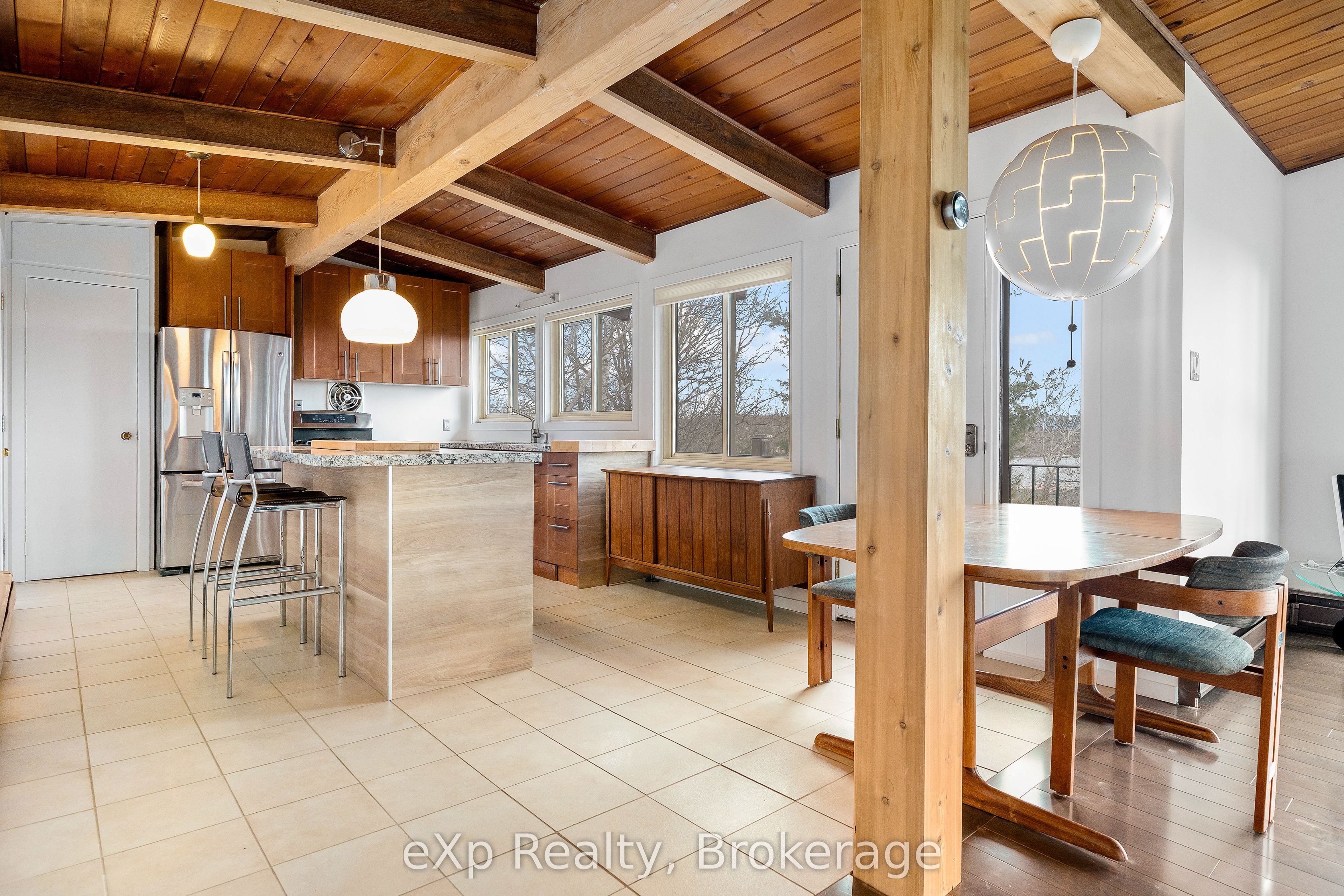 8 Sunset Avenue, Parry Sound, ON P2A 1A5 photo 4