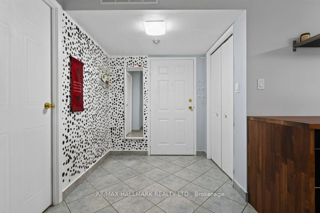 400 York Boulevard 203, Hamilton, ON L8R 3M5 photo 4