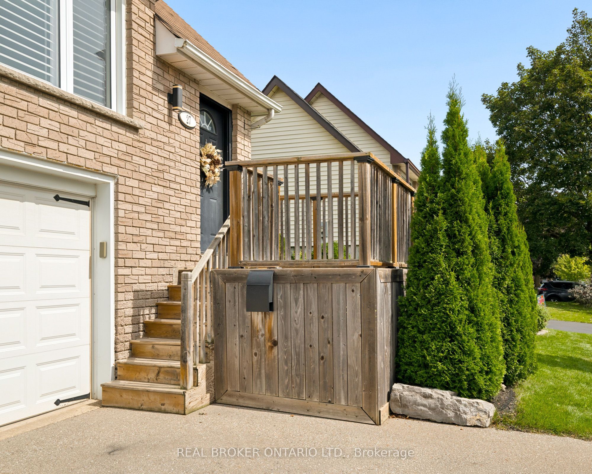 27 Nickolas Crescent, Cambridge, ON N3C 3L7 photo 4