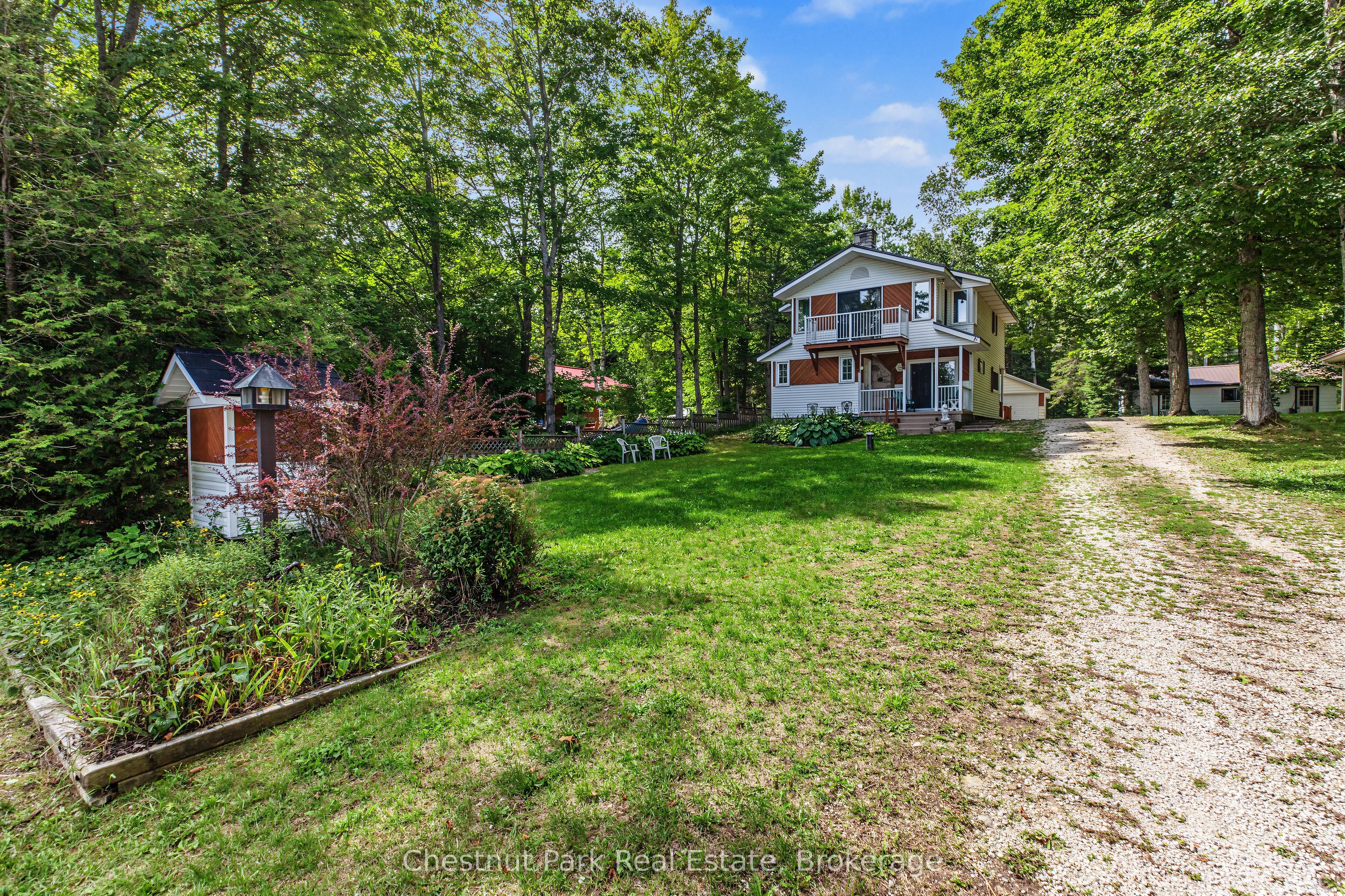271 Isthmus Bay Road, Northern Bruce Peninsula, ON N0H 1W0 photo 2