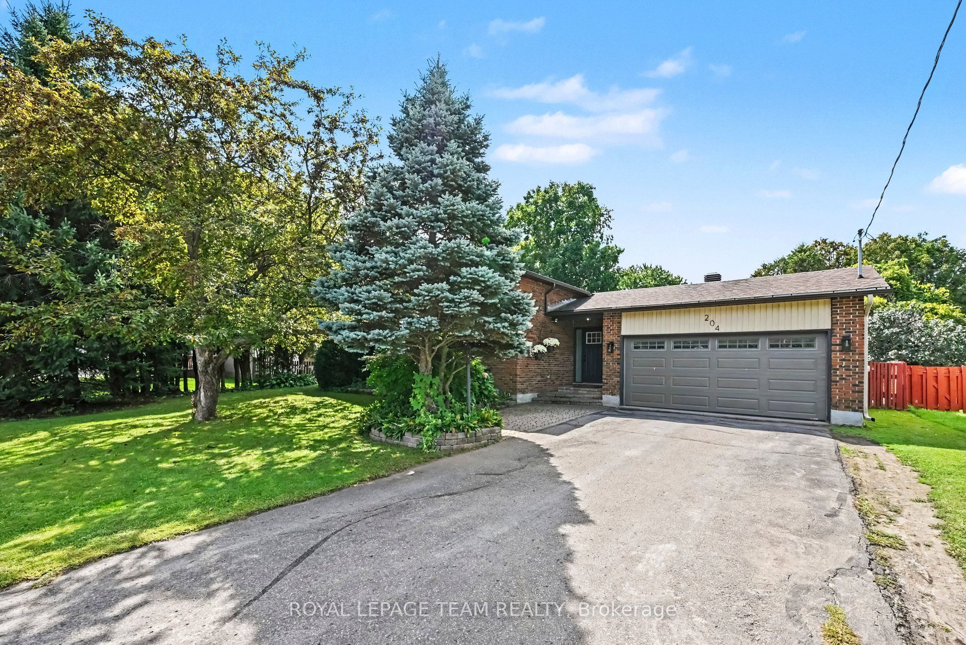 204 Grace Avenue, Russell, ON K4R 1B4