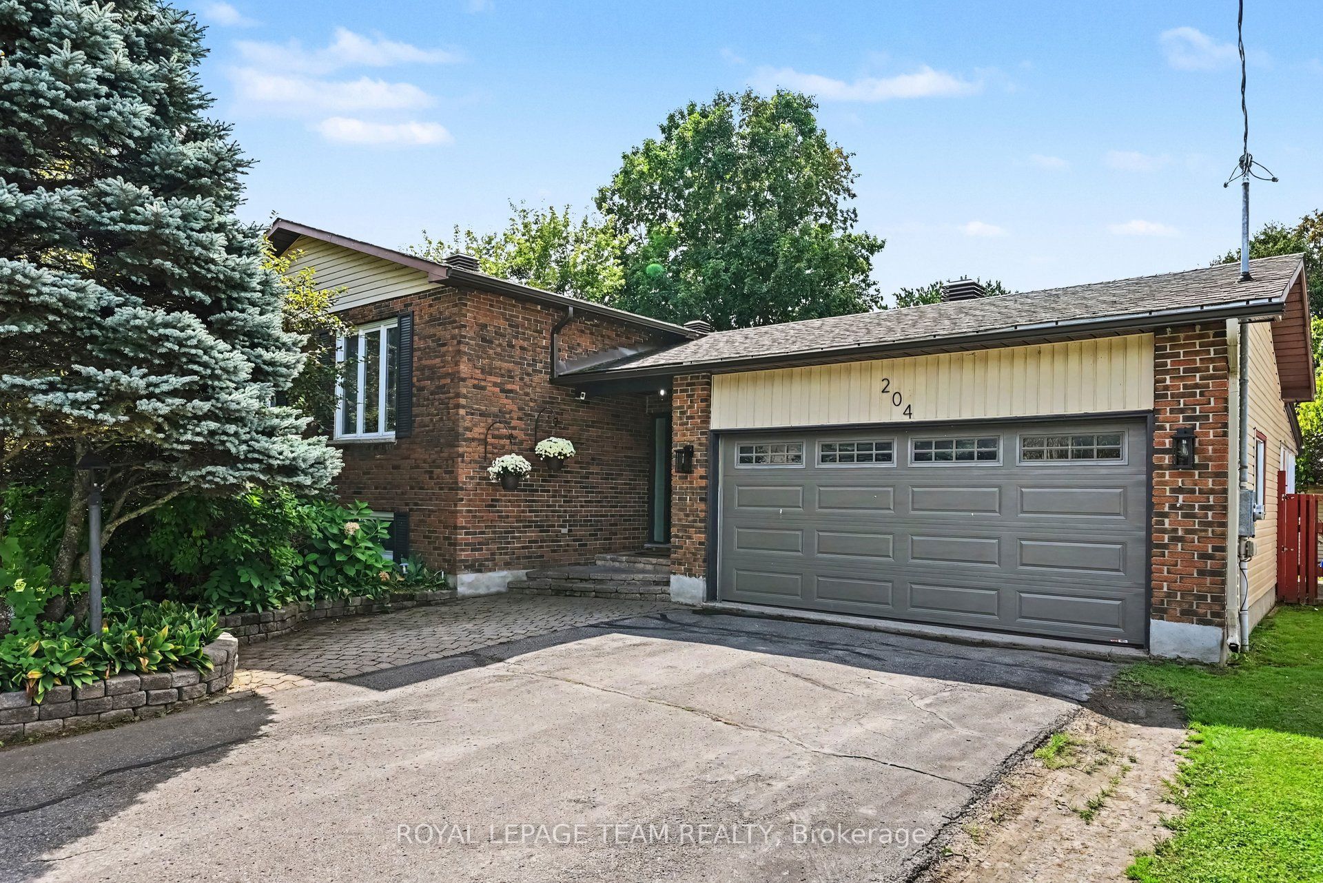 204 Grace Avenue, Russell, ON K4R 1B4 photo 2