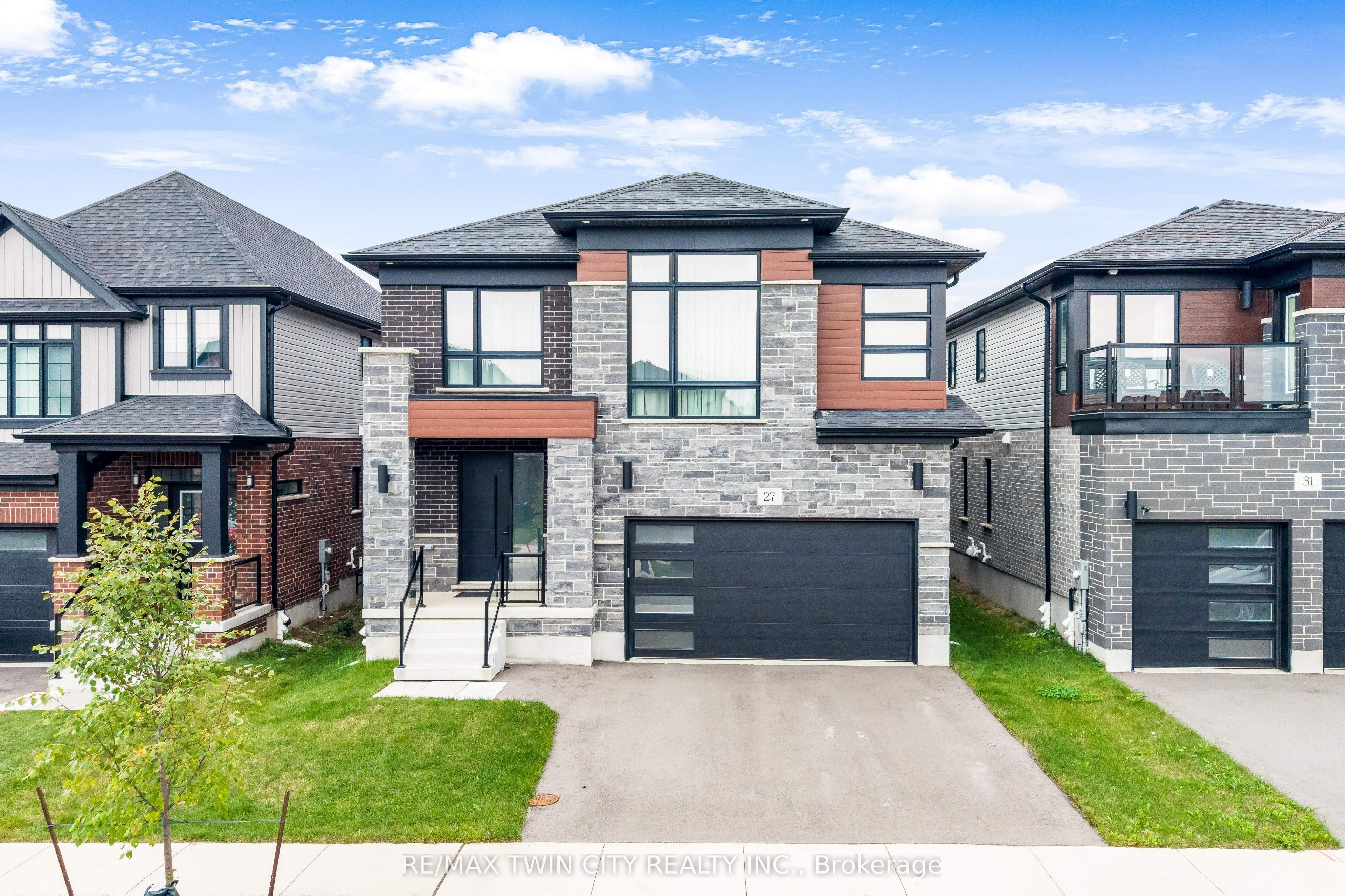 27 Jacob Detweiller Drive, Kitchener, ON N2P 0K7