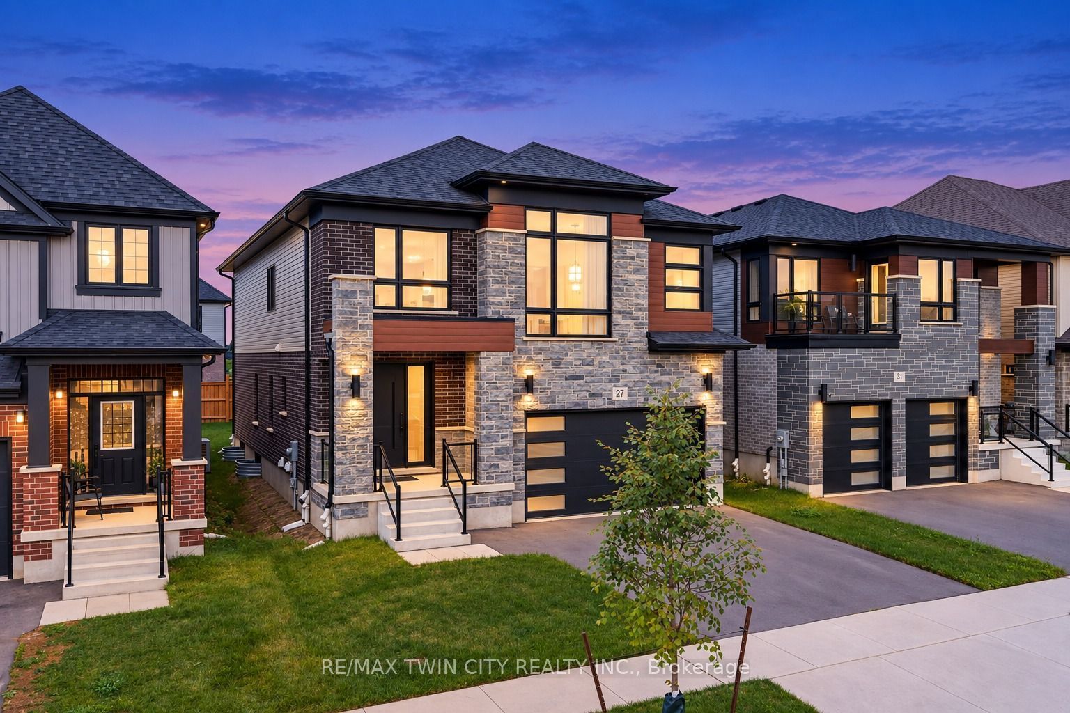 27 Jacob Detweiller Drive, Kitchener, ON N2P 0K7 photo 2