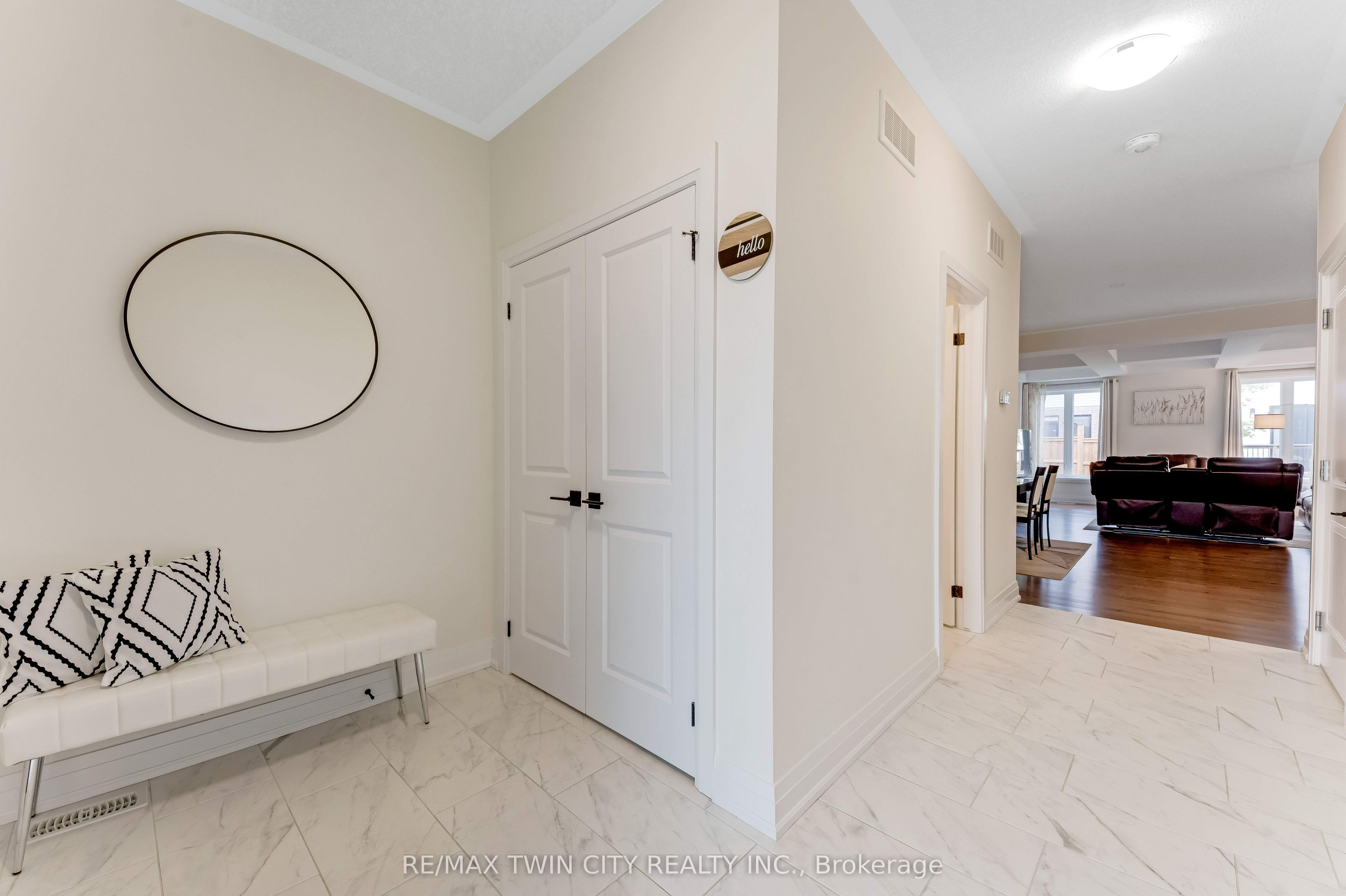 27 Jacob Detweiller Drive, Kitchener, ON N2P 0K7 photo 4