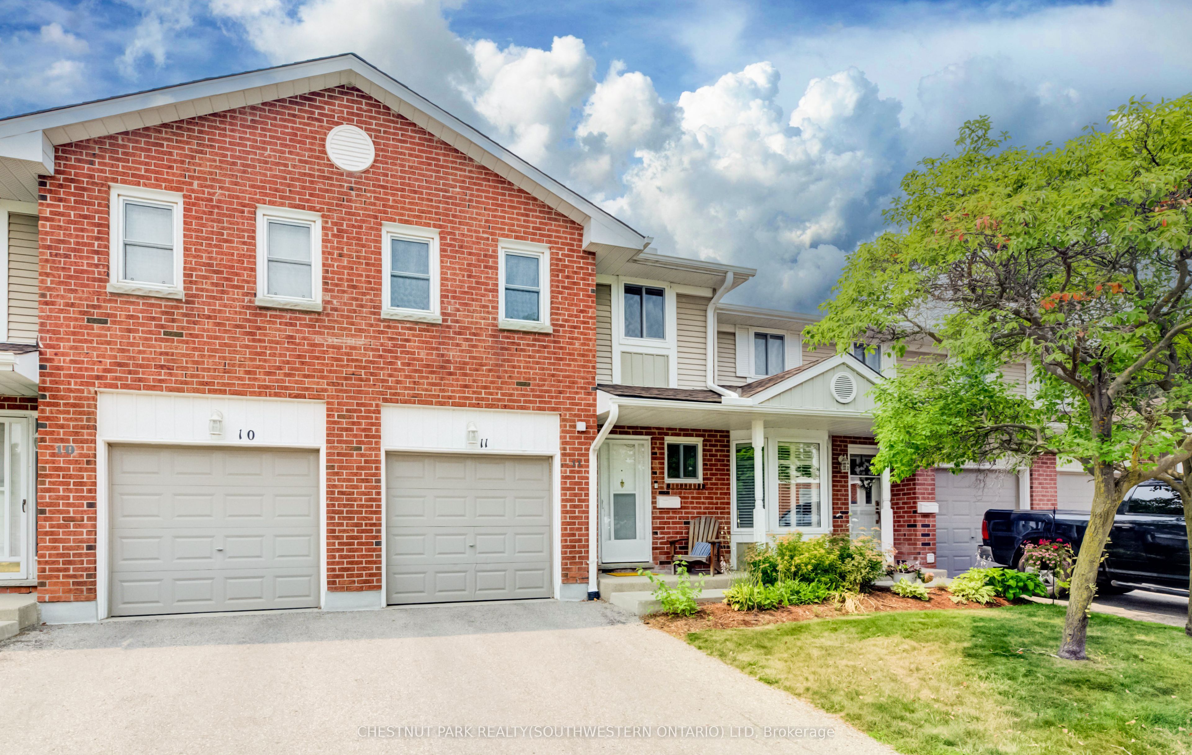 210 Highland Crescent 11, Kitchener, ON N2M 5H7 photo 2