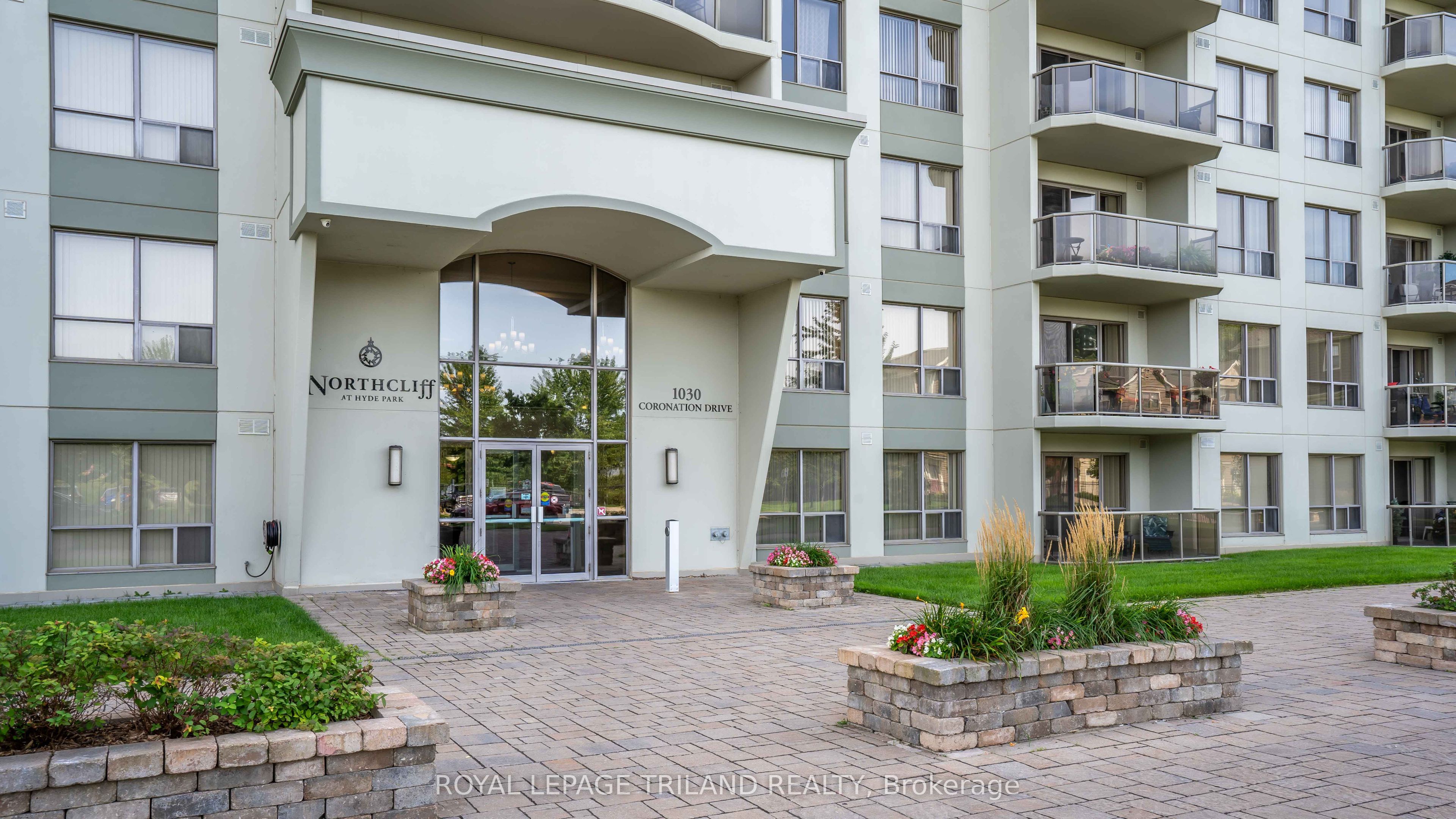 1030 Coronation Drive 812, London North, ON N6G 0G5 photo 5