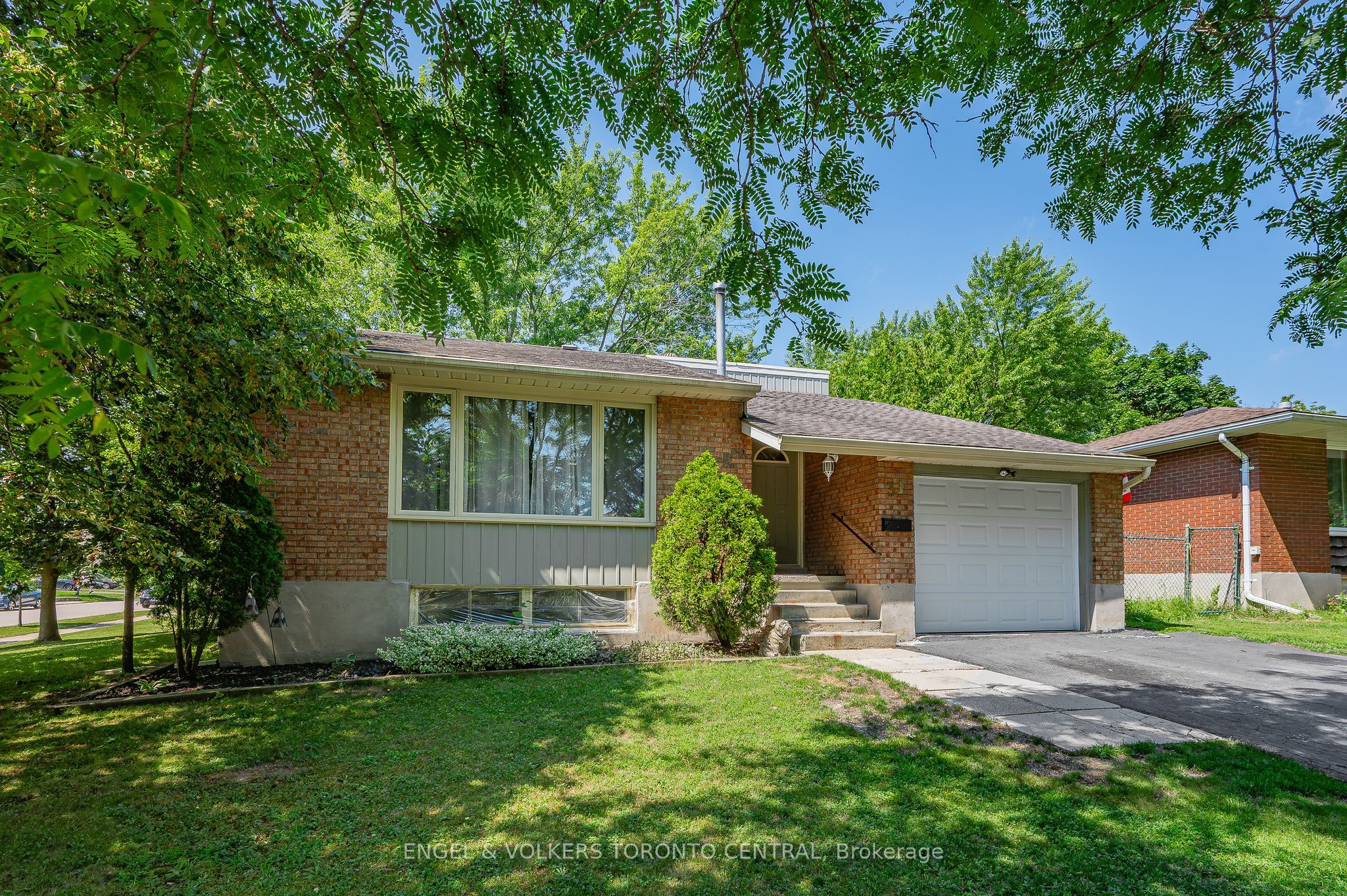 31 Mulberry Lane, Waterloo, ON N2L 5L4 photo 4