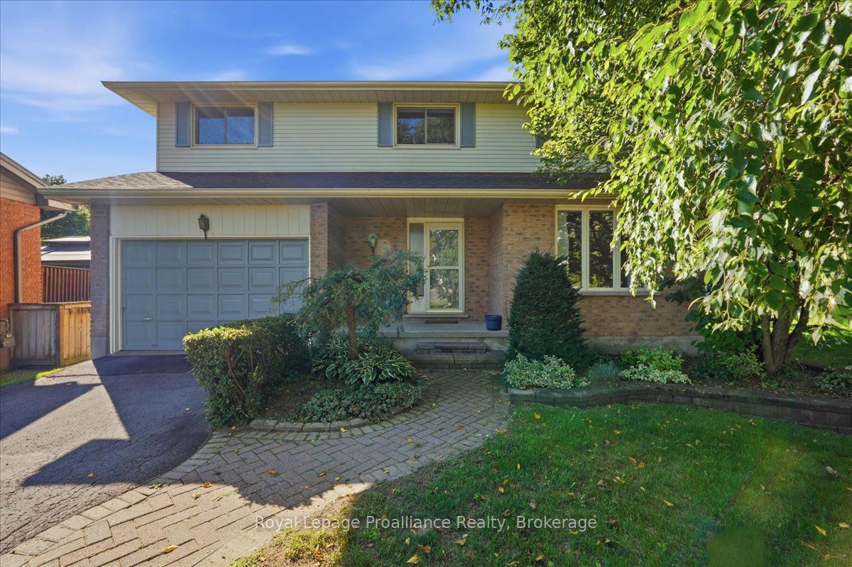125 Tracey Park Drive, Belleville, ON K8P 5C7 photo 2