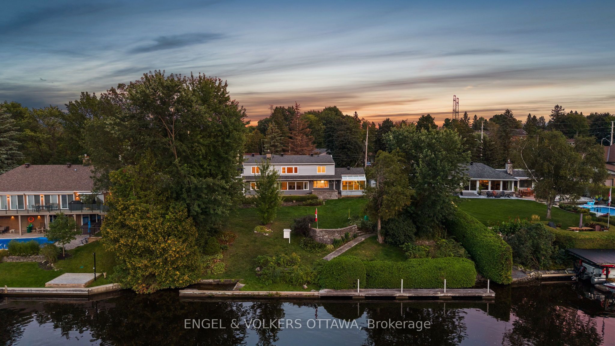 3200 Riverside Drive, Billings Bridge - Riverside Park and Area, ON K1V 8N7 photo 2